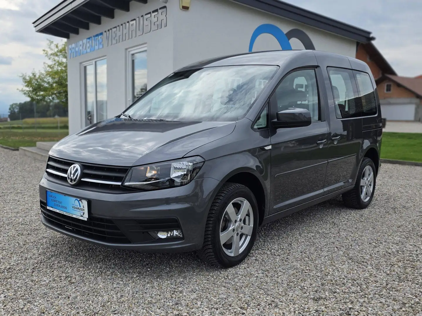 Volkswagen Caddy Trendline BMT Grau - 1