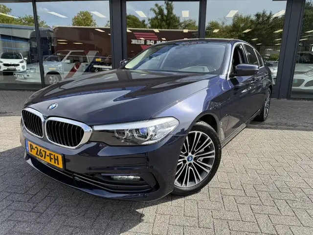 BMW 530 5-serie 530e iPerf High Exe Hybride Blue.