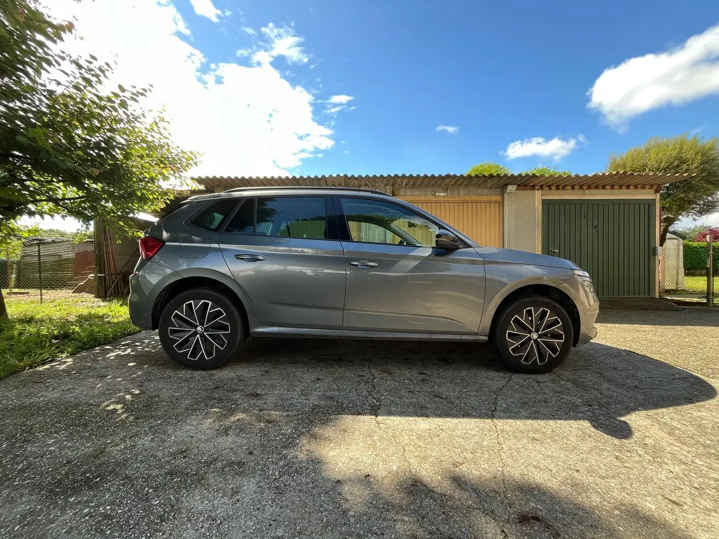 Skoda Kamiq Kamiq 1.5 tsi Black Dots 150cv dsg Grijs - 2