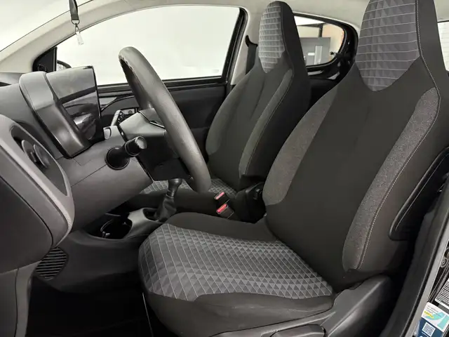 Peugeot 108 view 15