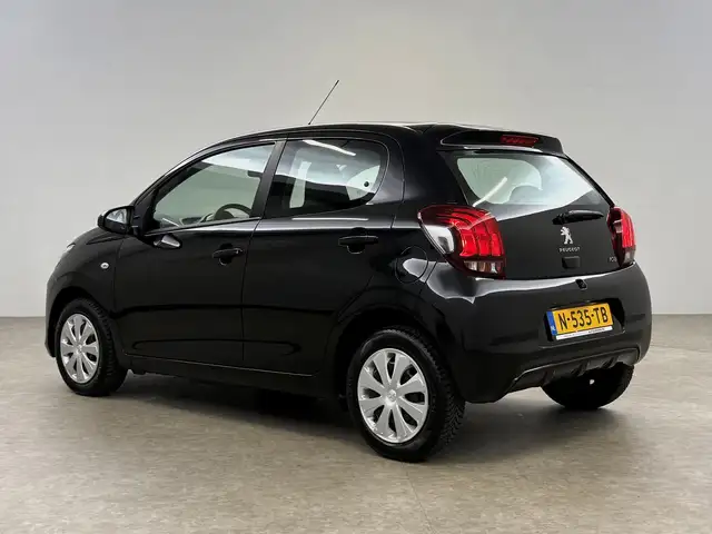 Peugeot 108 view 3