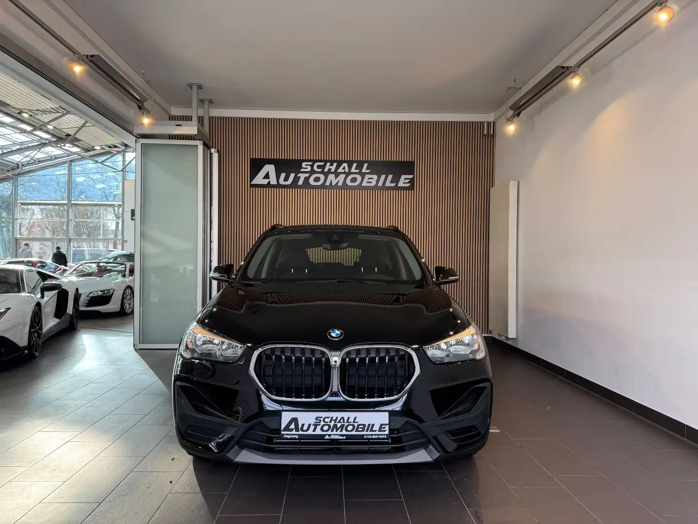 BMW X1 xDrive 25e ADVANTAGE/PDC/PANO/AHK/SHZG/KAMERA Negro - 2