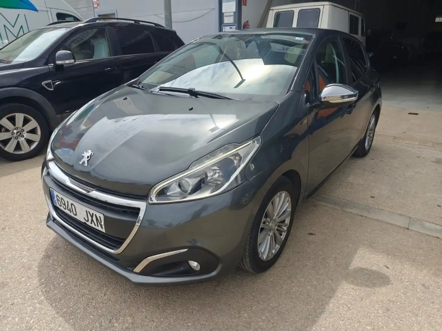 Peugeot 208 1.2 PureTech Style S 82 Burdeos - 2