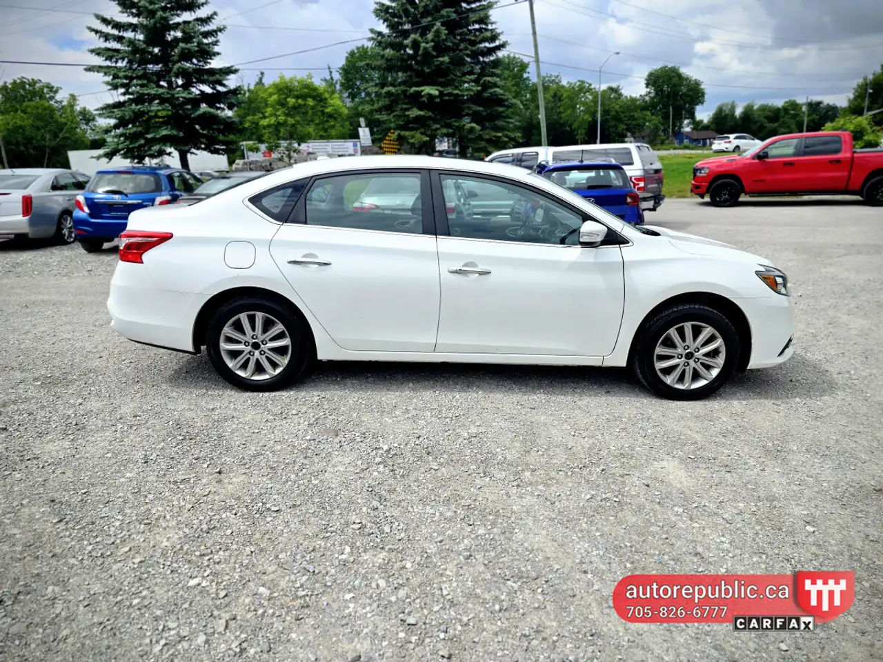 Nissan Sentra fotografie Nissan Sentra