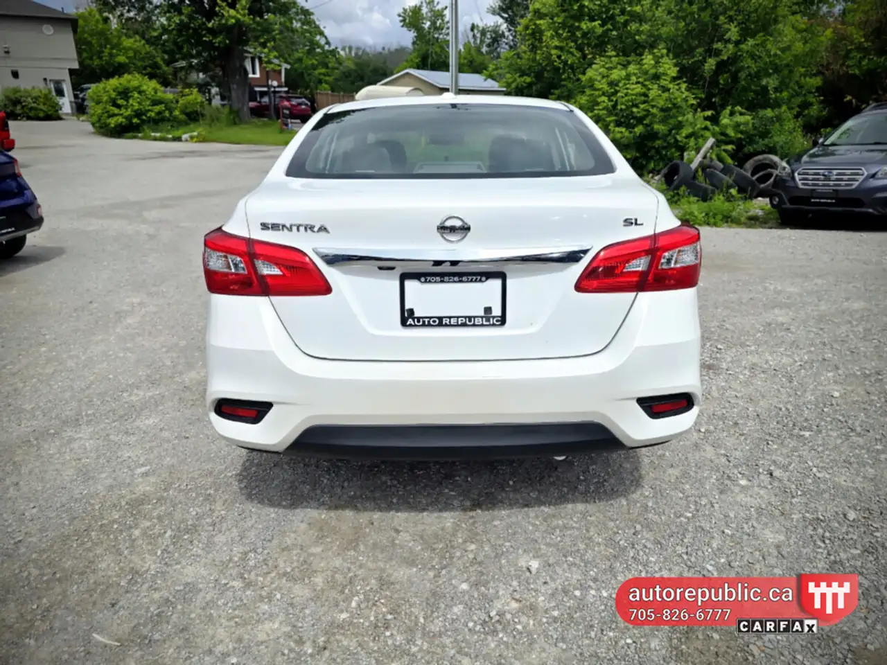 Nissan Sentra fotografie Nissan Sentra