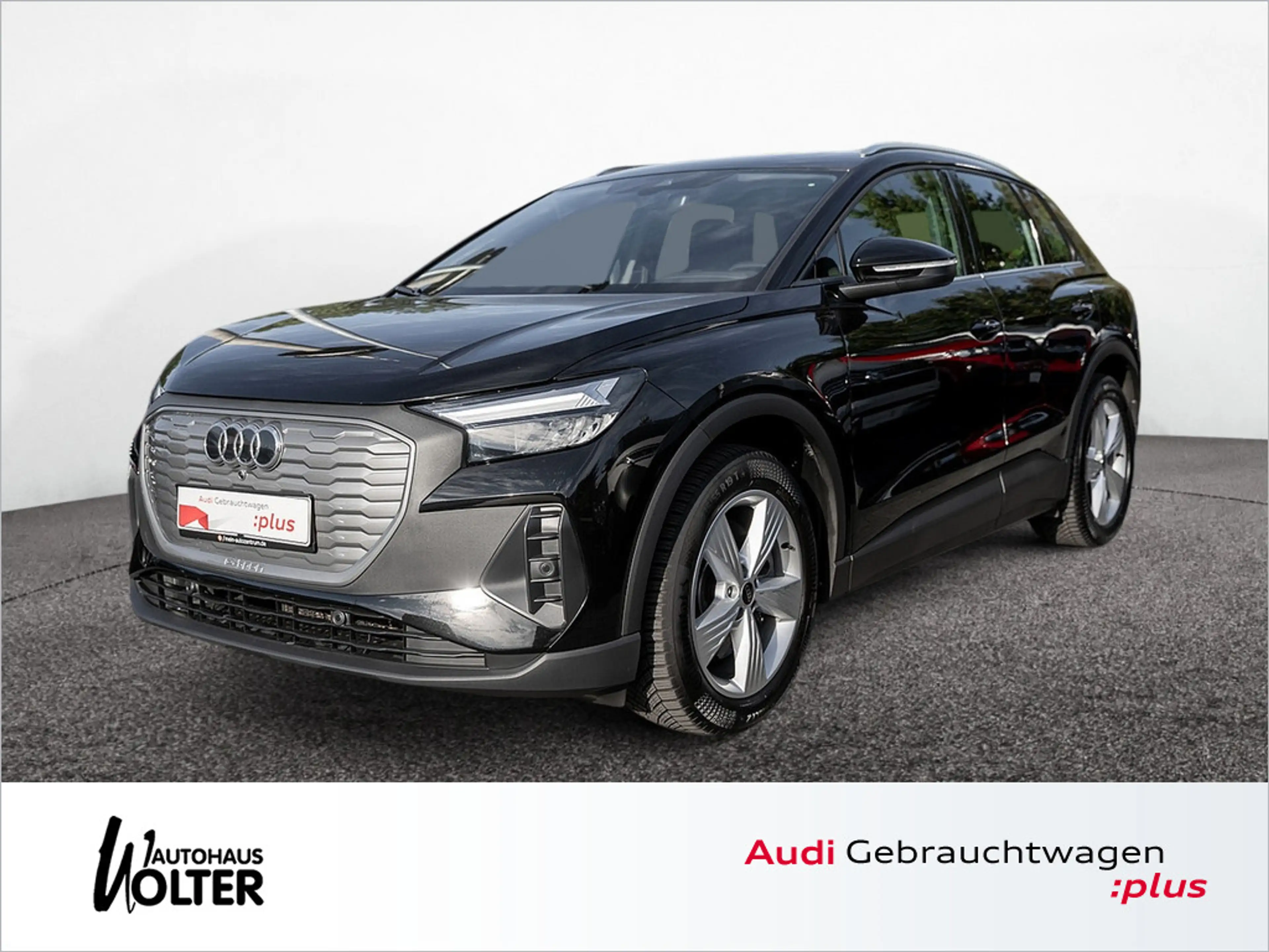 Audi Q4 e-tron 40 AHK PANO KAM LED SHZ PDC ACC
