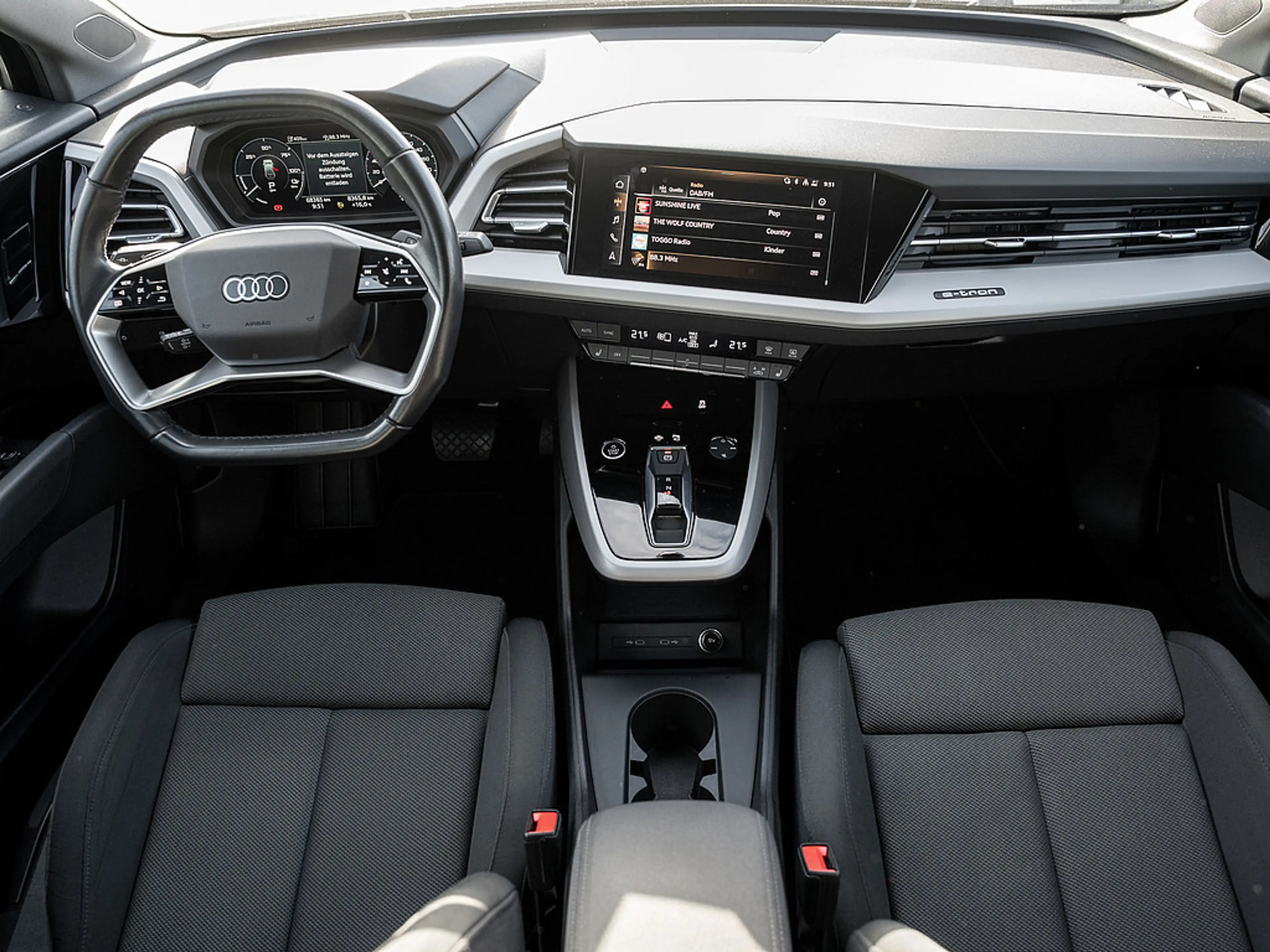 Audi Q4 e-tron 40 AHK PANO KAM LED SHZ PDC ACC — photo 7