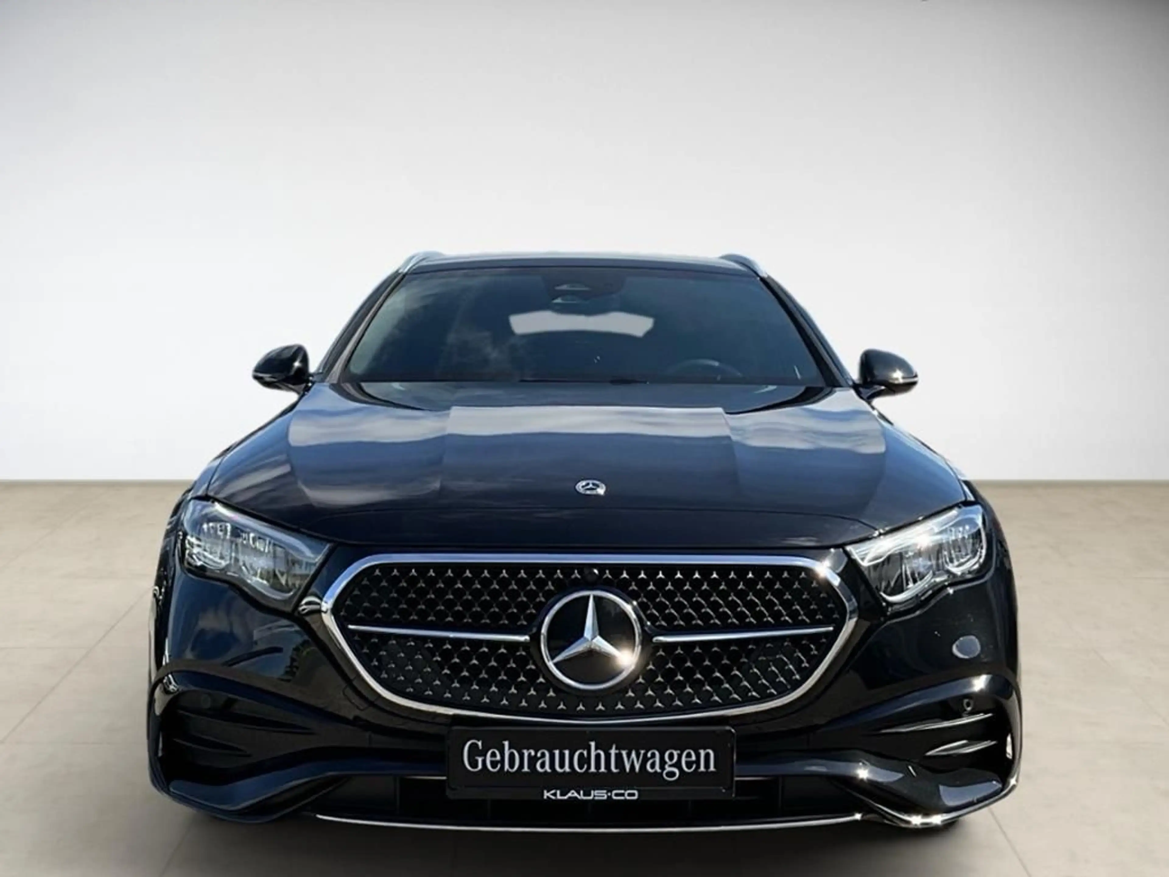 Mercedes-Benz E 220 d AMG T-Modell AHK AUT Kam. KlimaA LED LM — photo 2