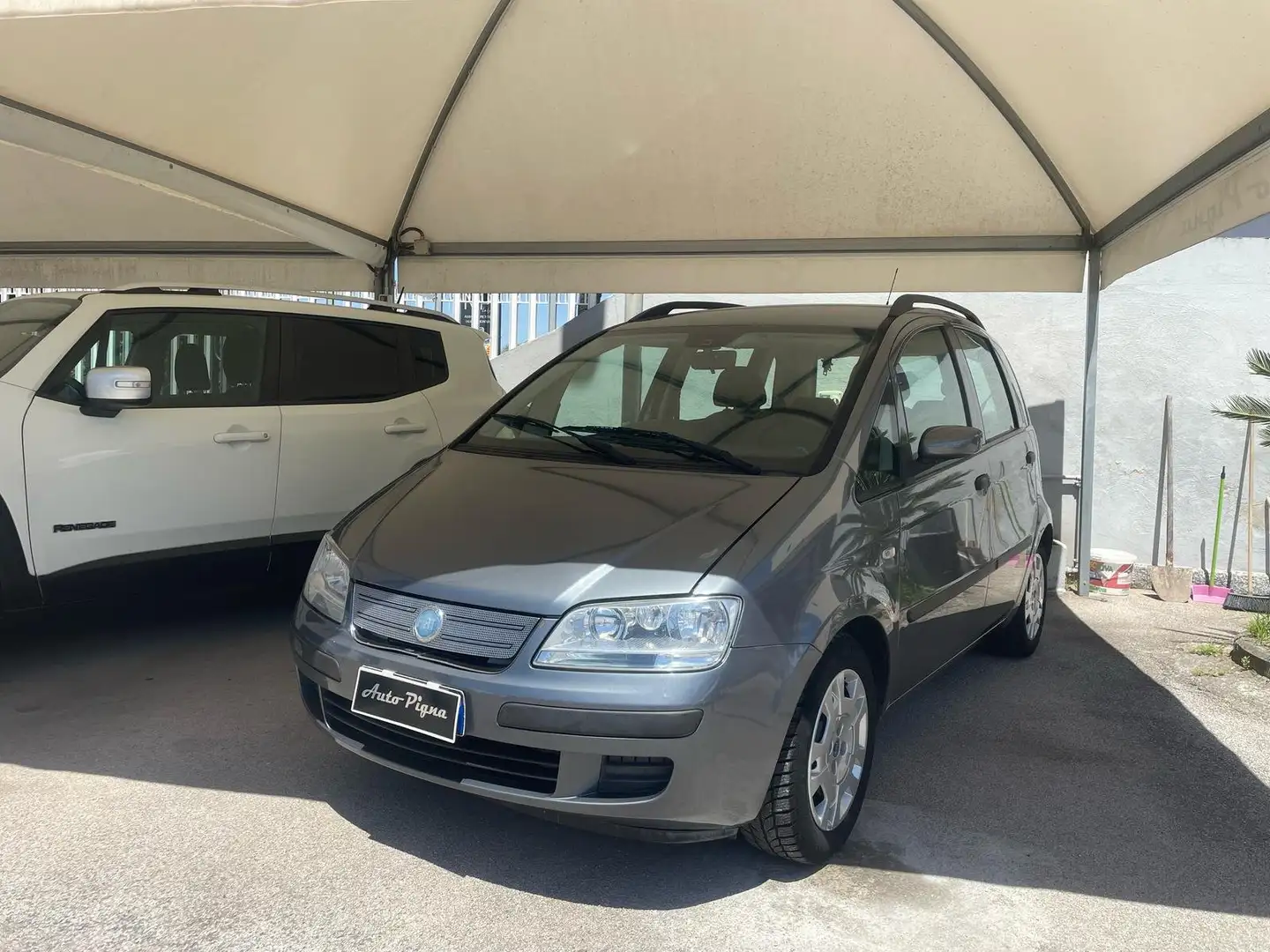 Fiat Idea Idea 1.4 Black Energy GPL Gris - 1