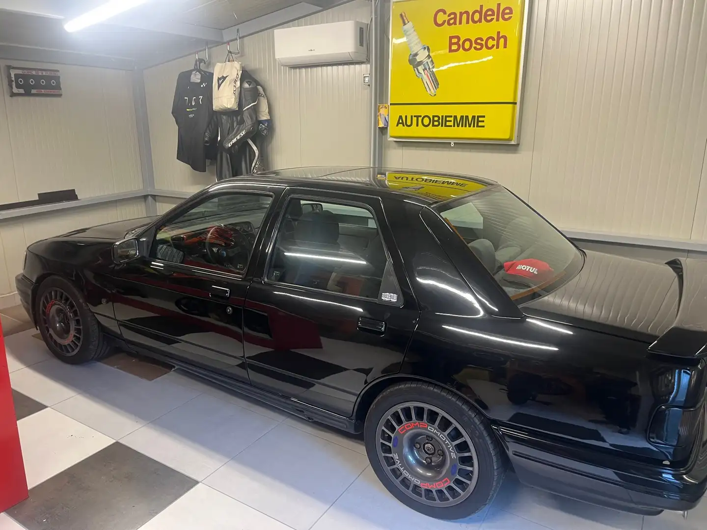 Ford Sierra 4p 2.0 Cosworth crna - 2