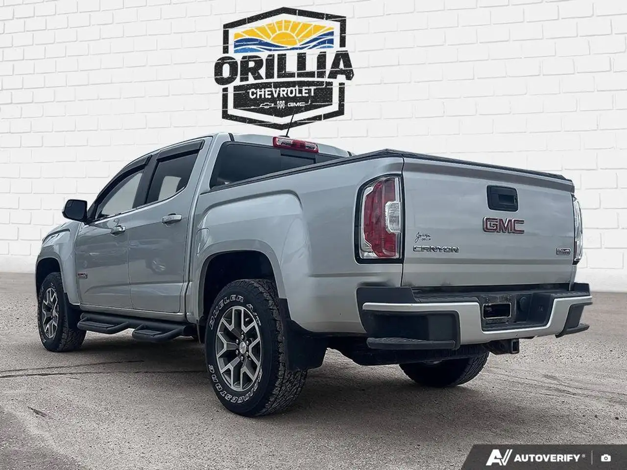 GMC Canyon photo GMC Canyon