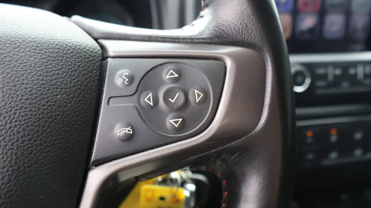 GMC Canyon photo GMC Canyon