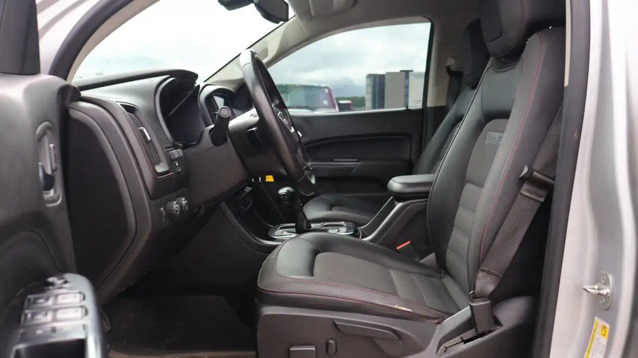 GMC Canyon photo GMC Canyon