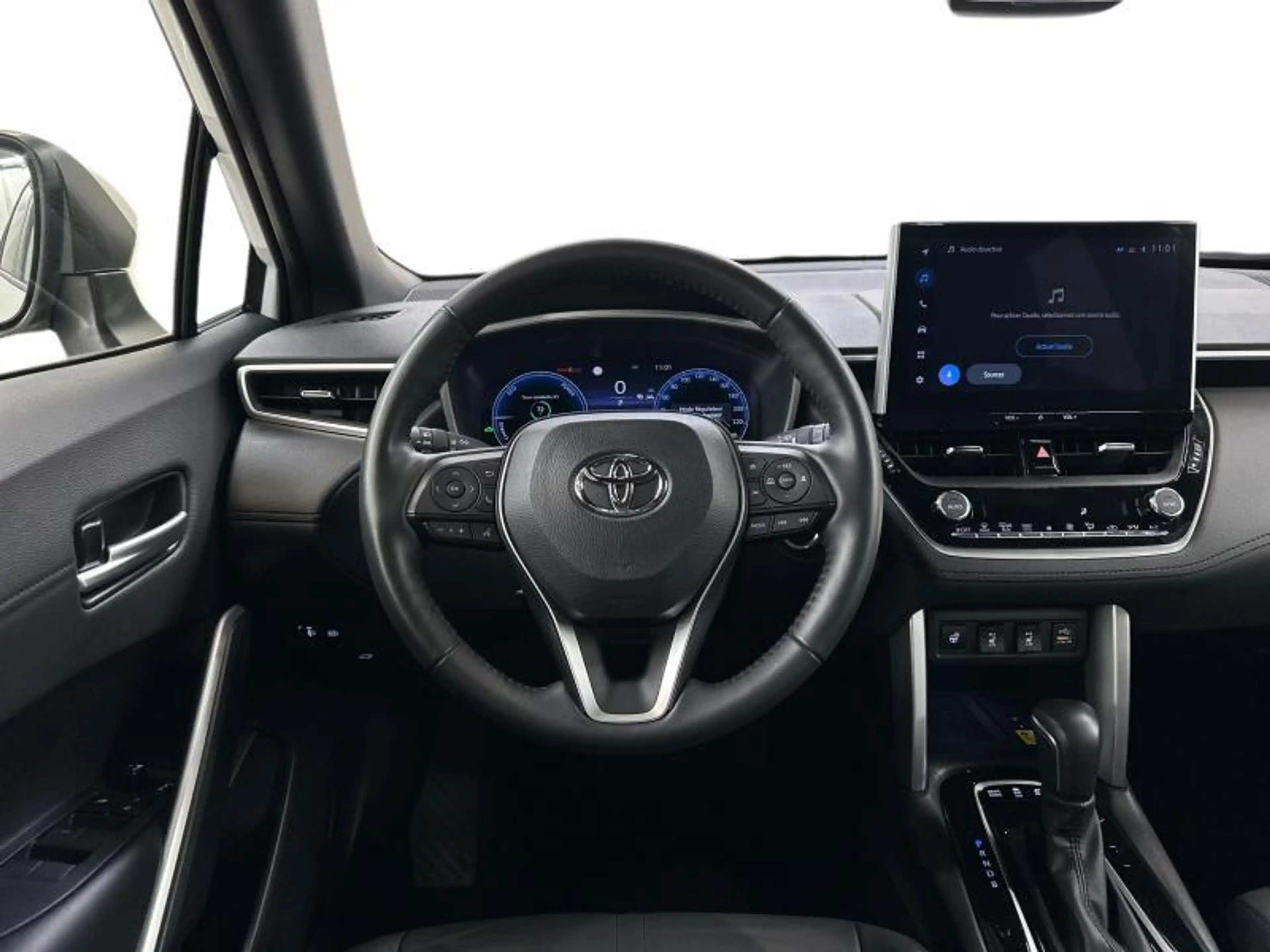 Toyota Corolla Cross Premium — photo 8