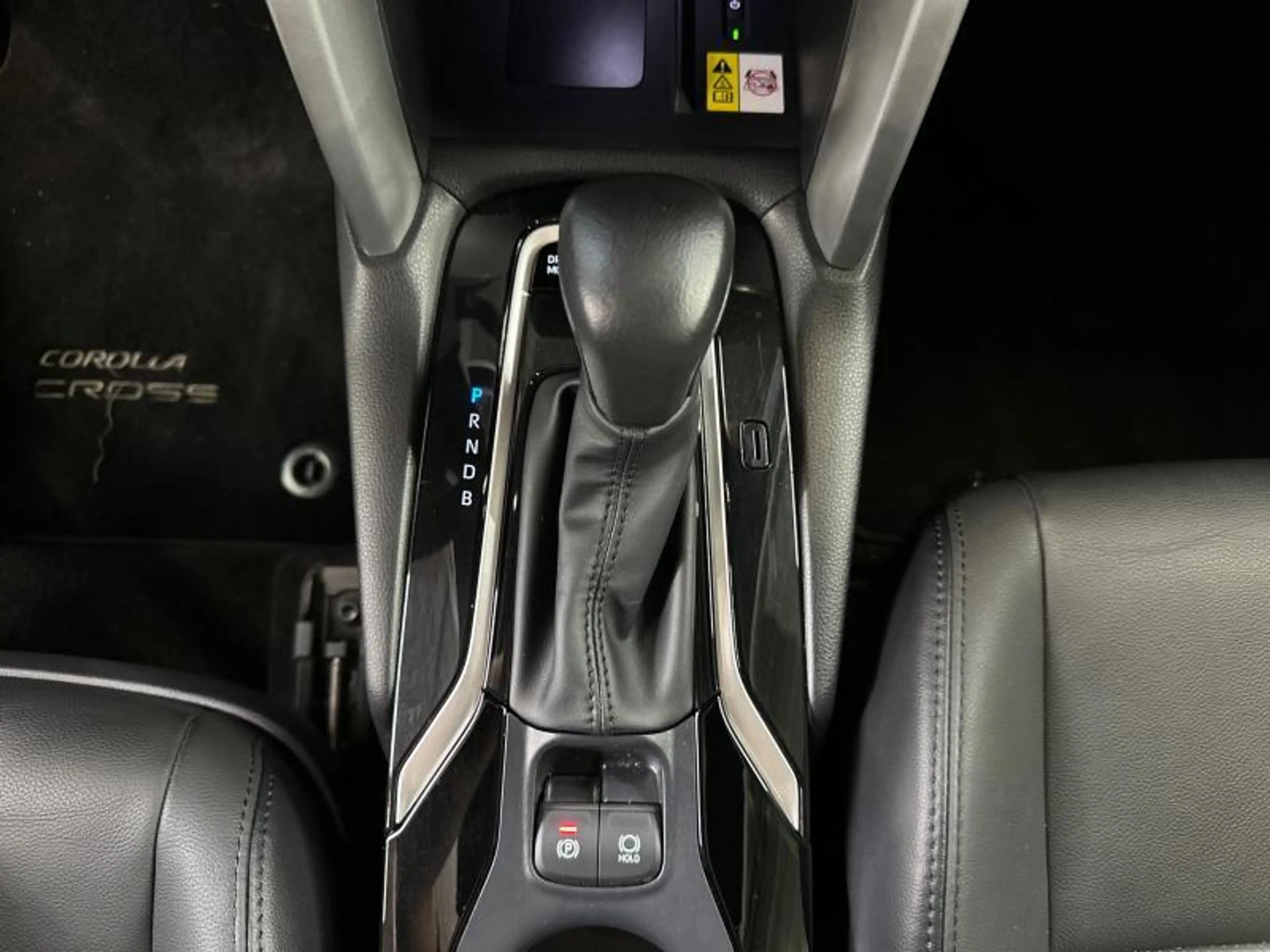 Toyota Corolla Cross Premium — photo 27