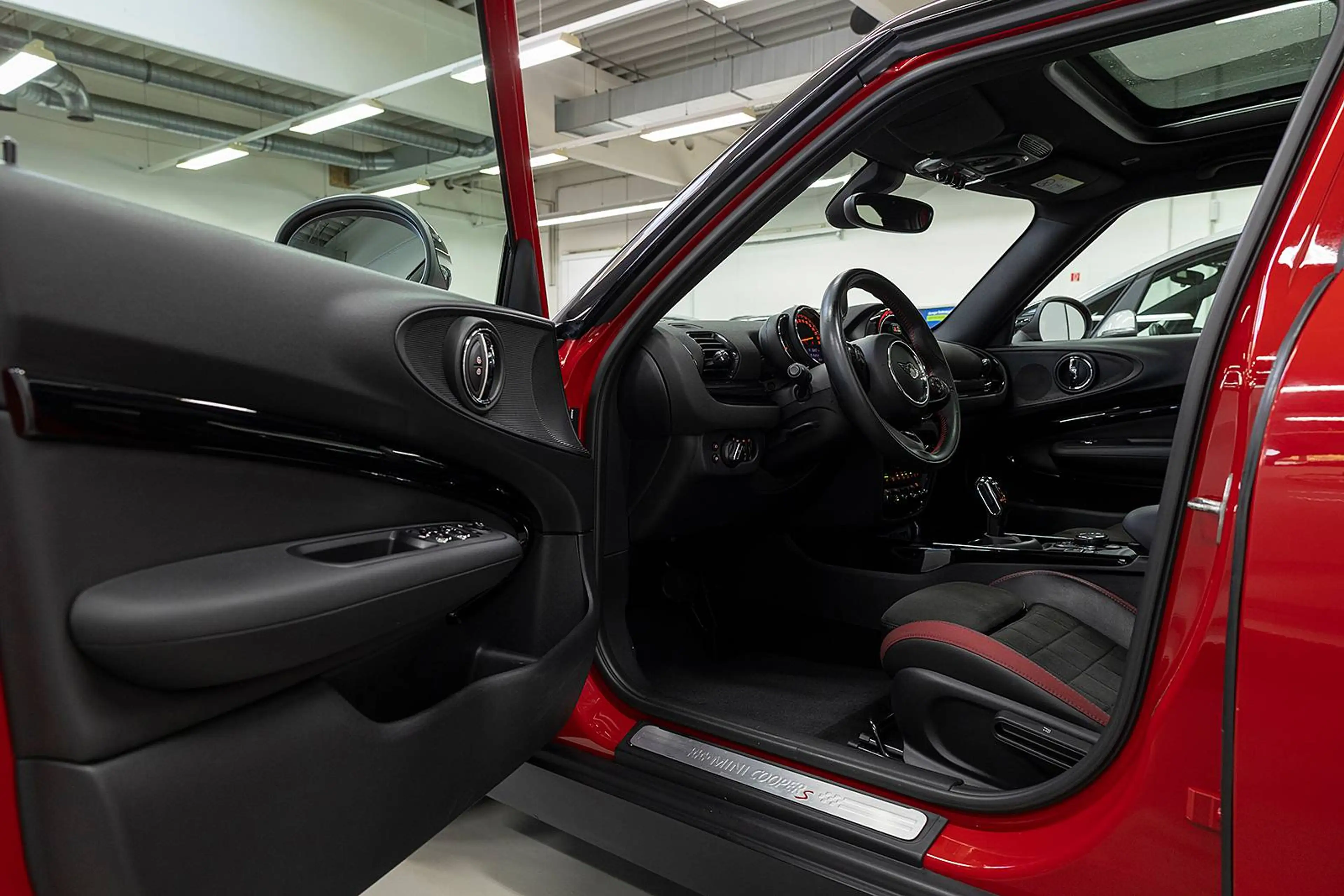 MINI Cooper SD Clubman All4 CHILLI JCW SPORT SAG LED NAV-XL AG TEMP PANO KEY DAB 18" — photo 7