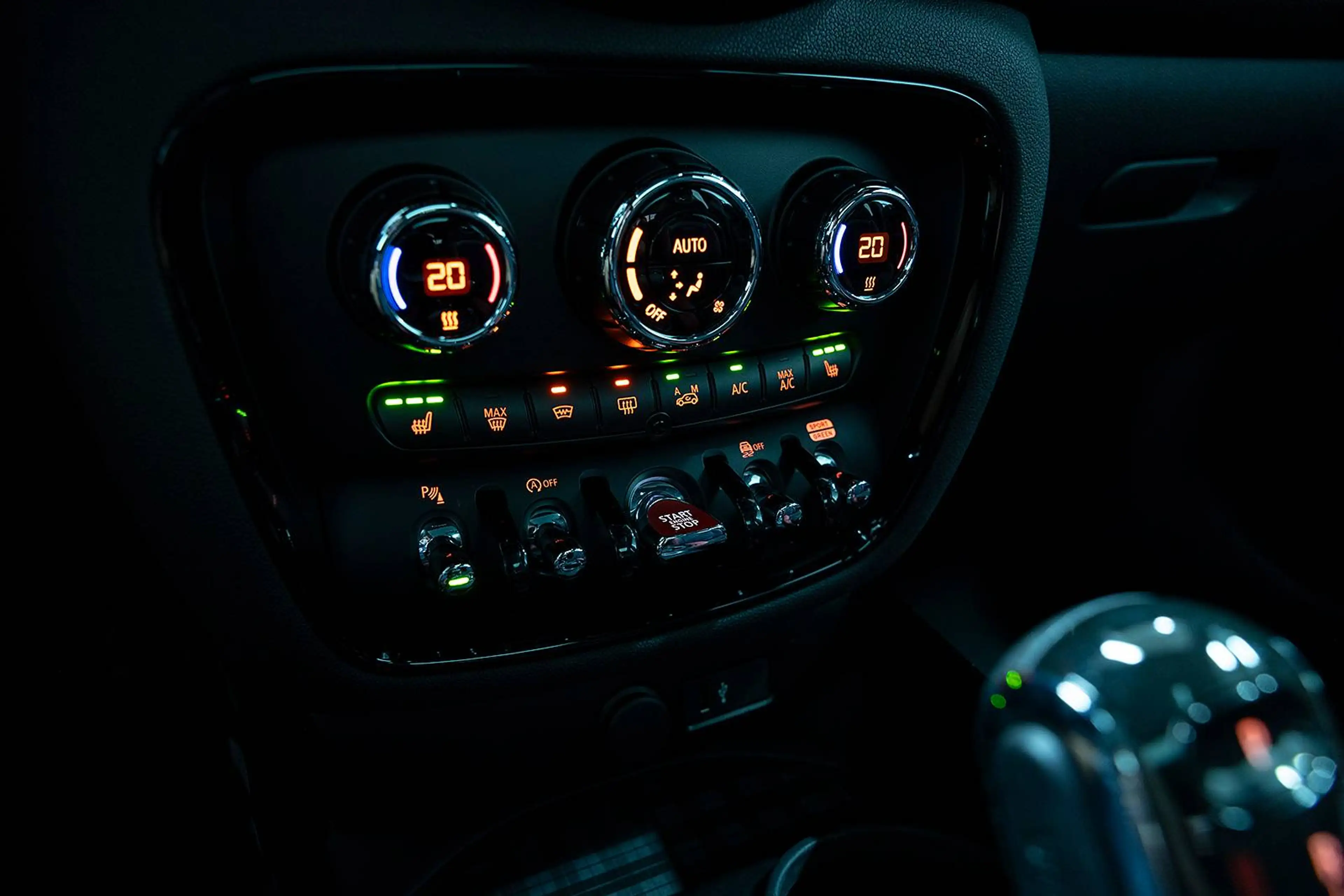 MINI Cooper SD Clubman All4 CHILLI JCW SPORT SAG LED NAV-XL AG TEMP PANO KEY DAB 18" — photo 12