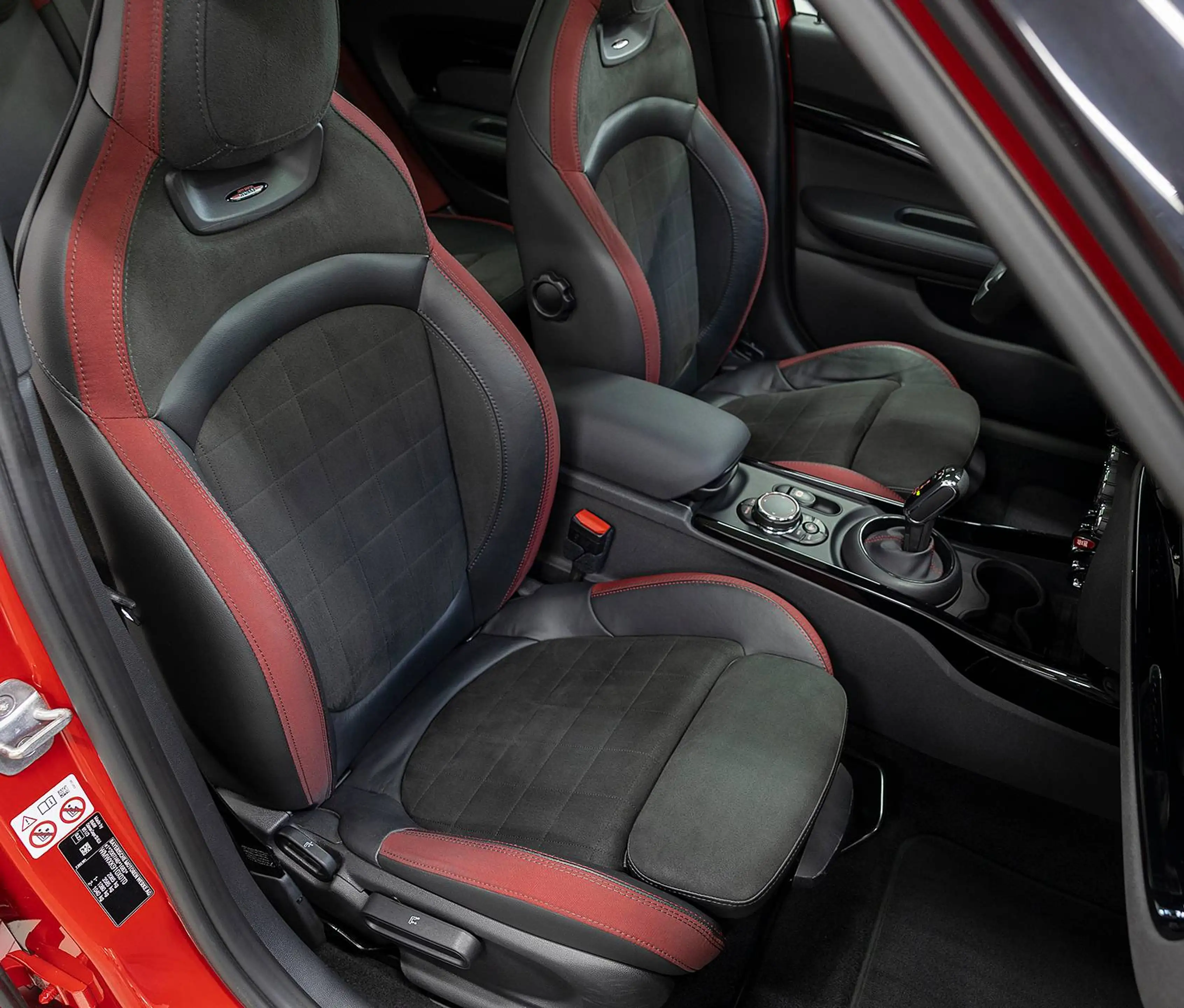MINI Cooper SD Clubman All4 CHILLI JCW SPORT SAG LED NAV-XL AG TEMP PANO KEY DAB 18" — photo 14