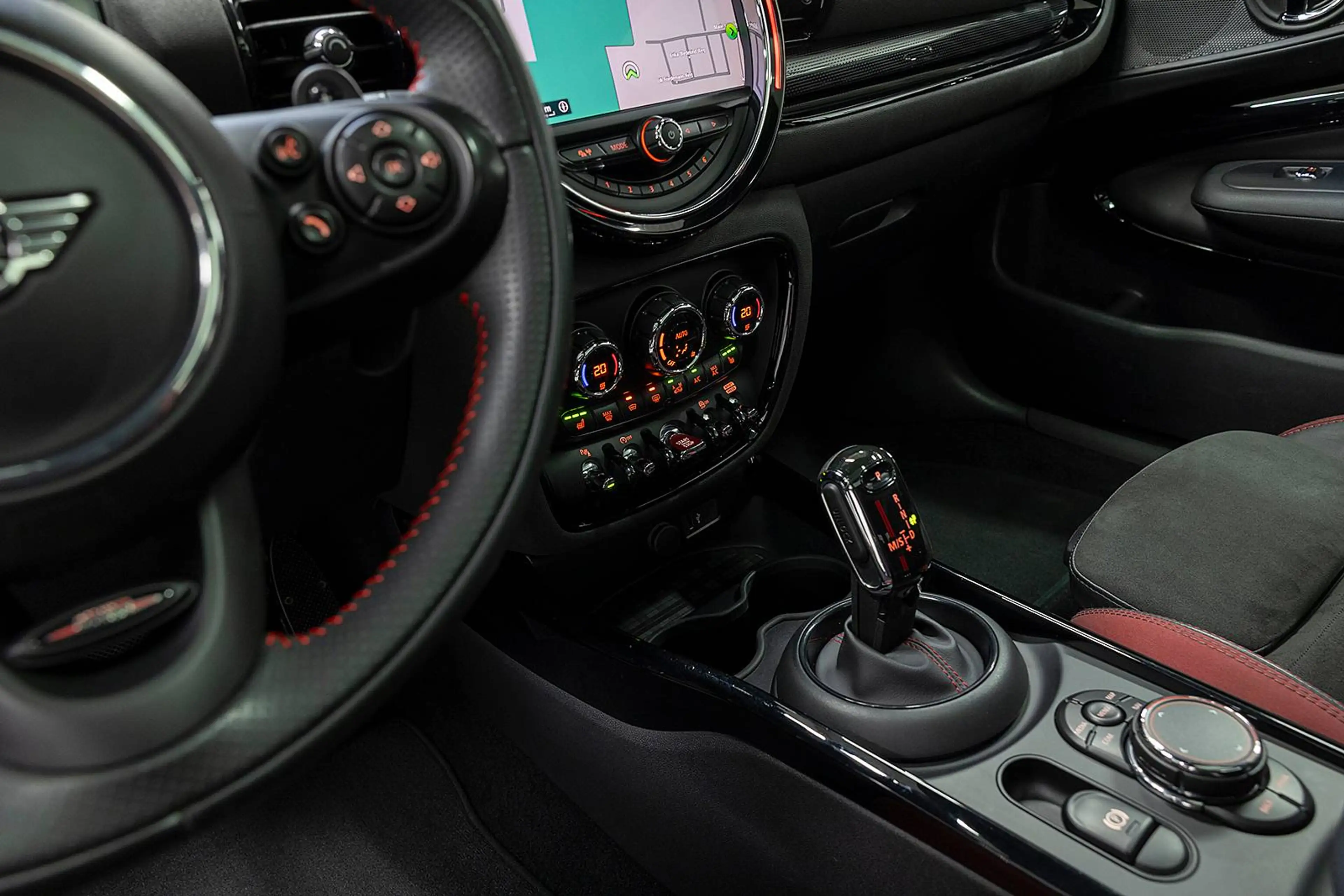MINI Cooper SD Clubman All4 CHILLI JCW SPORT SAG LED NAV-XL AG TEMP PANO KEY DAB 18" — photo 11