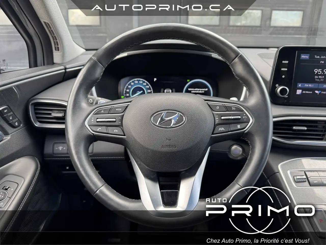 Hyundai SANTA FE photo Hyundai SANTA FE