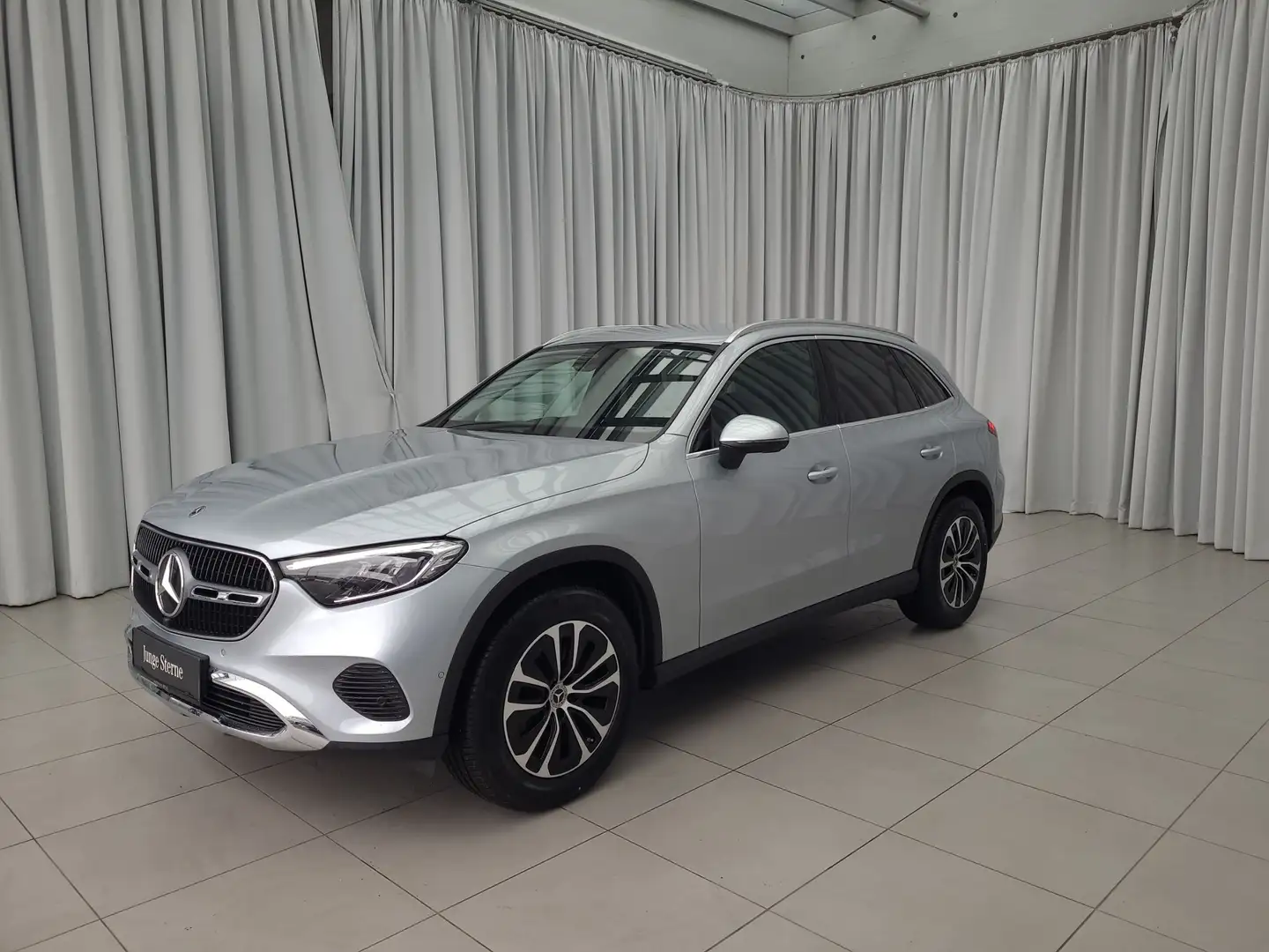 Mercedes-Benz GLC 220 d 4MATIC Off-Roader SpurW ParkAss. Silber - 2