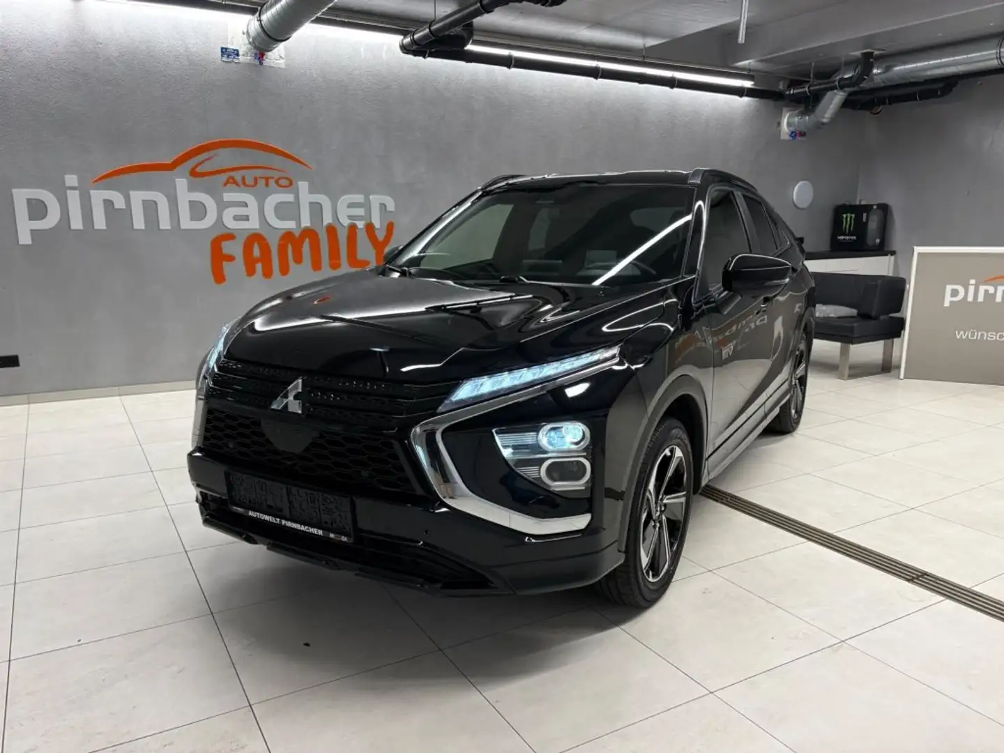 Mitsubishi Eclipse Cross PHEV 2,4 4WD Diamond 220V Leder Schwarz 23 Violett - 2