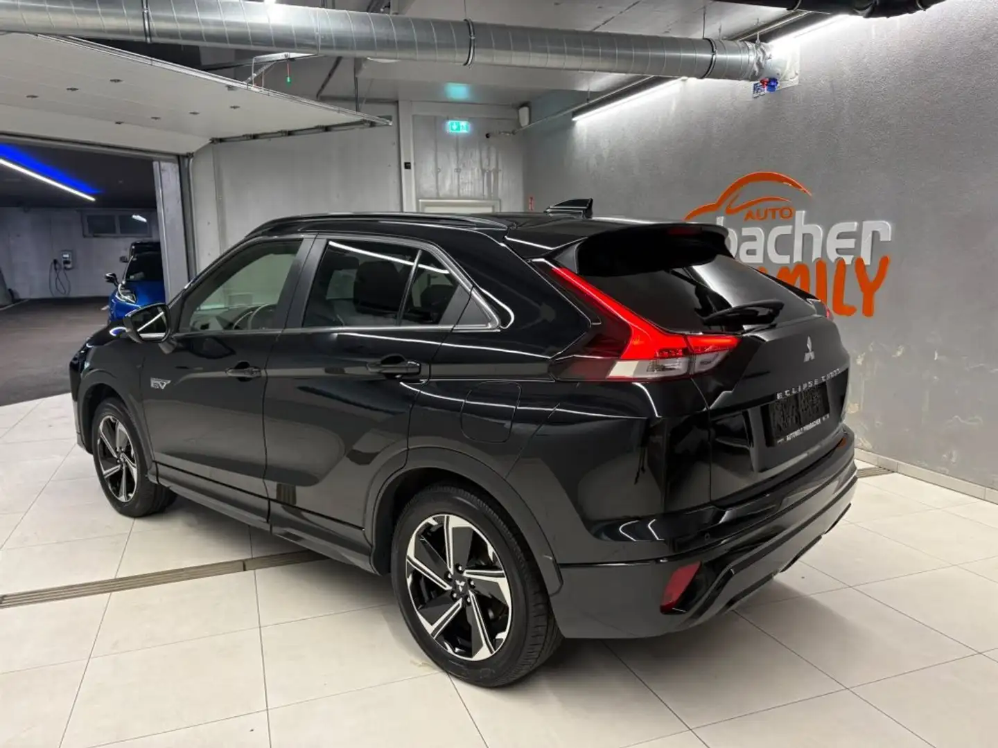 Mitsubishi Eclipse Cross PHEV 2,4 4WD Diamond 220V Leder Schwarz 23 Violett - 1