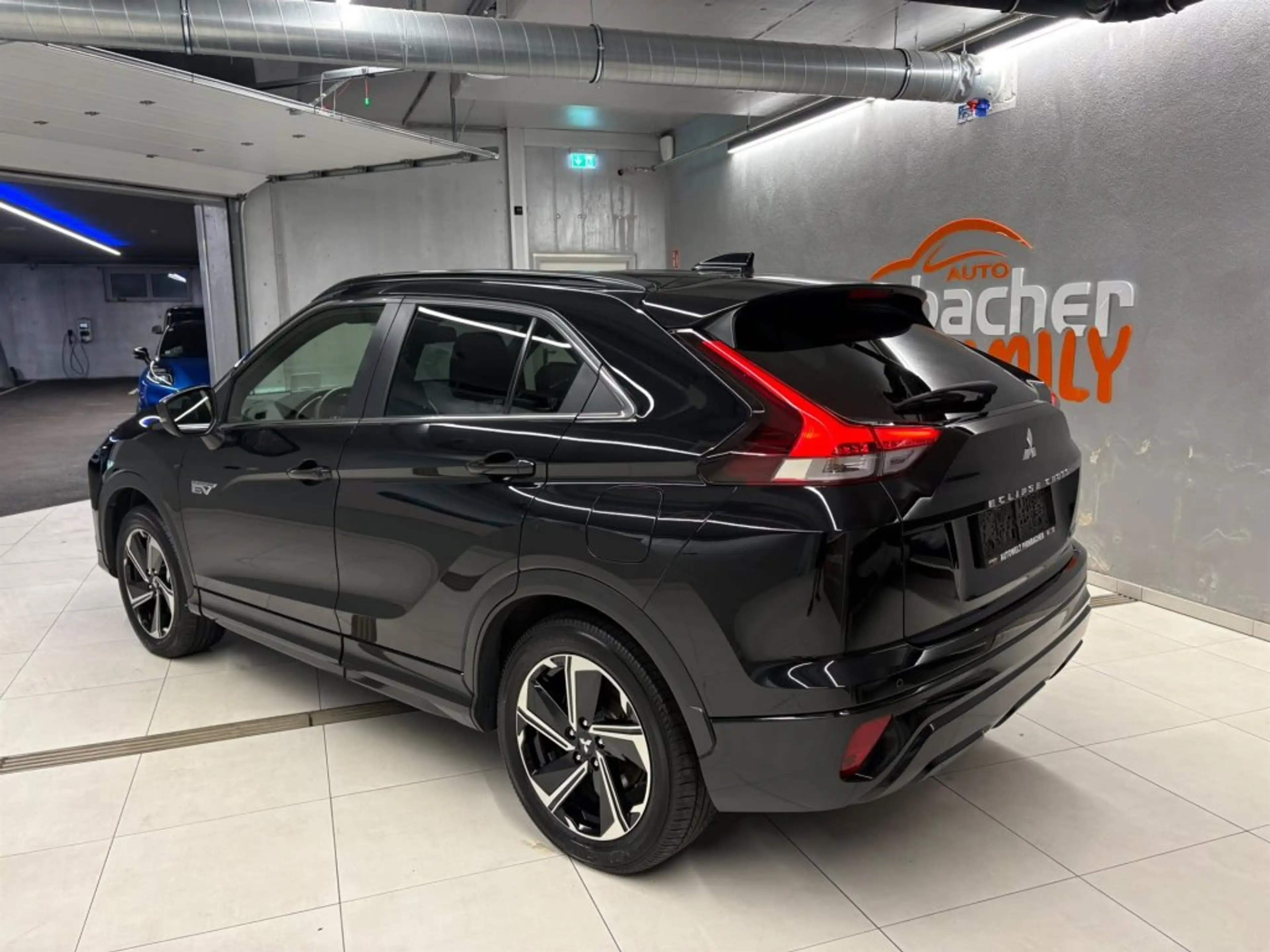 Mitsubishi Eclipse Cross PHEV 2,4 4WD Diamond 220V Leder Schwarz 23
