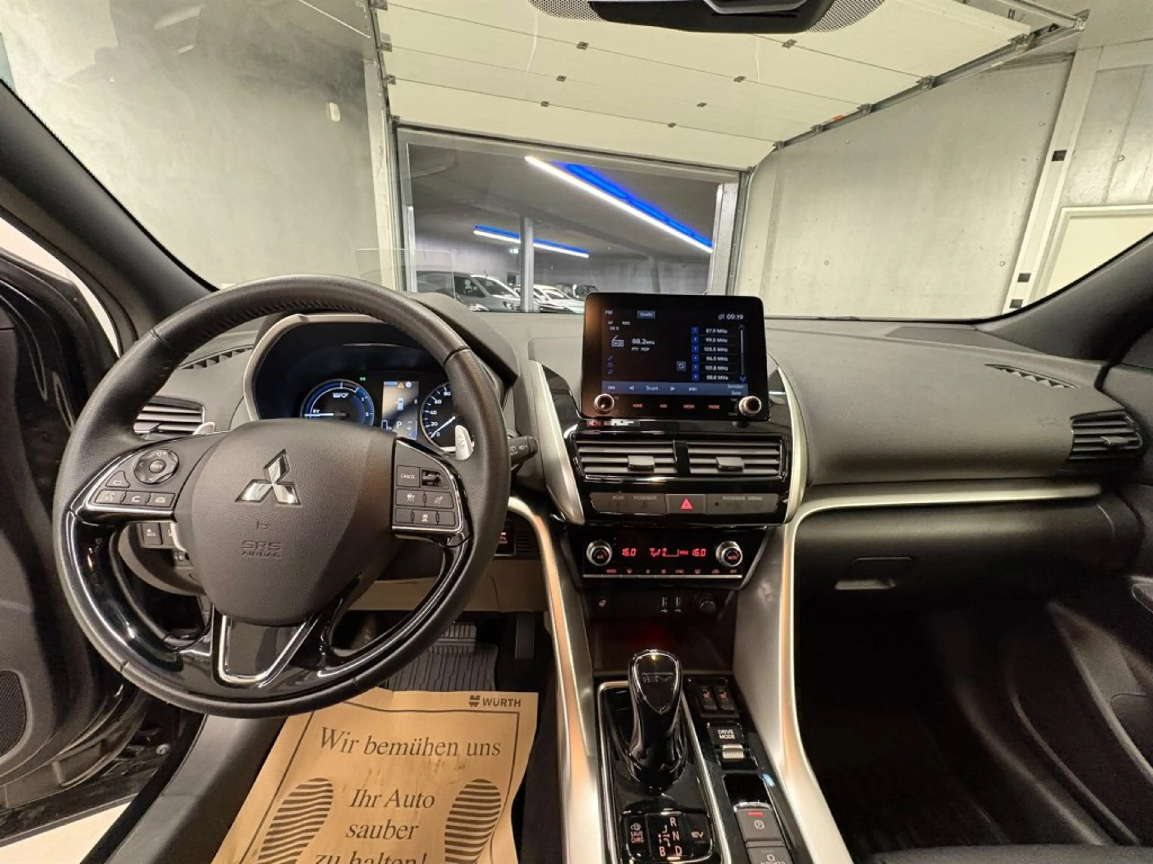 Mitsubishi Eclipse Cross PHEV 2,4 4WD Diamond 220V Leder Schwarz 23 — photo 10