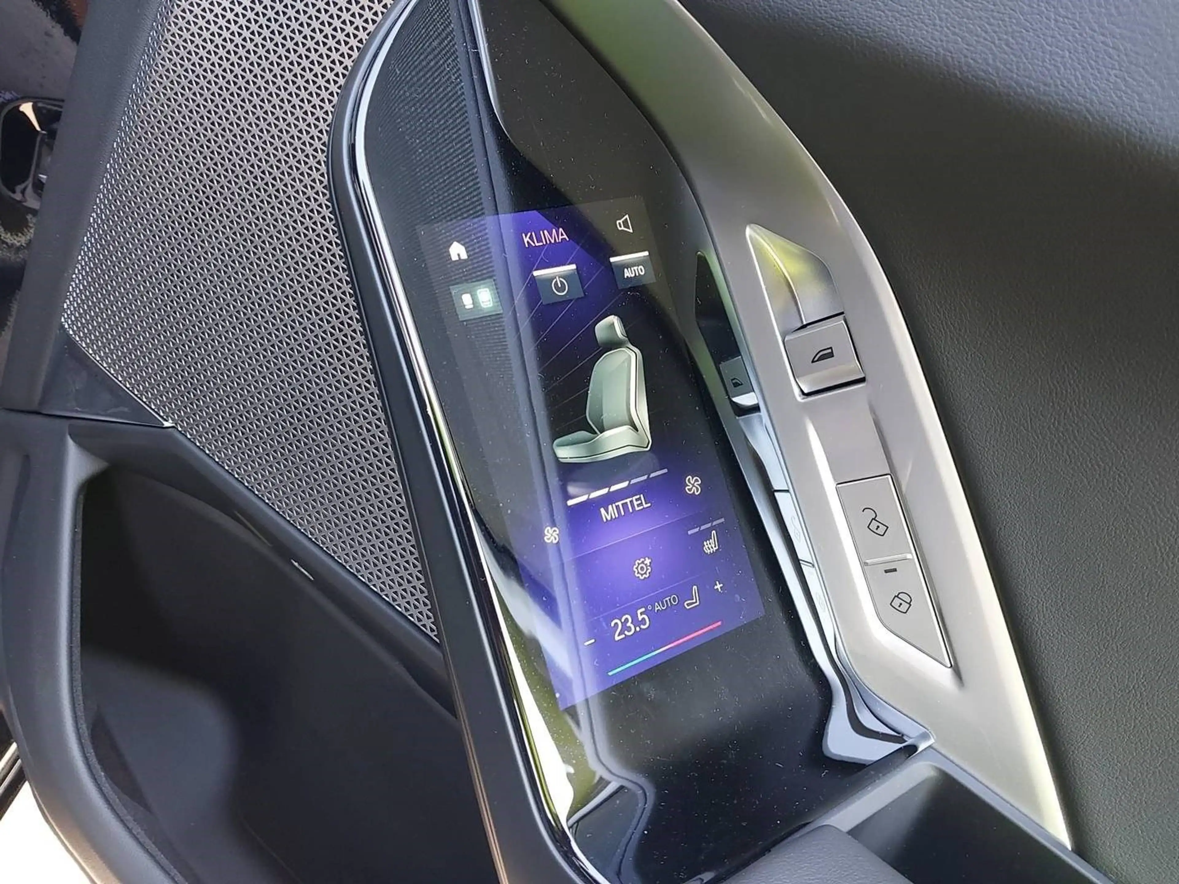 BMW 740 d xDrive Limo M Sport || AHK Pano Stndhzg — photo 11