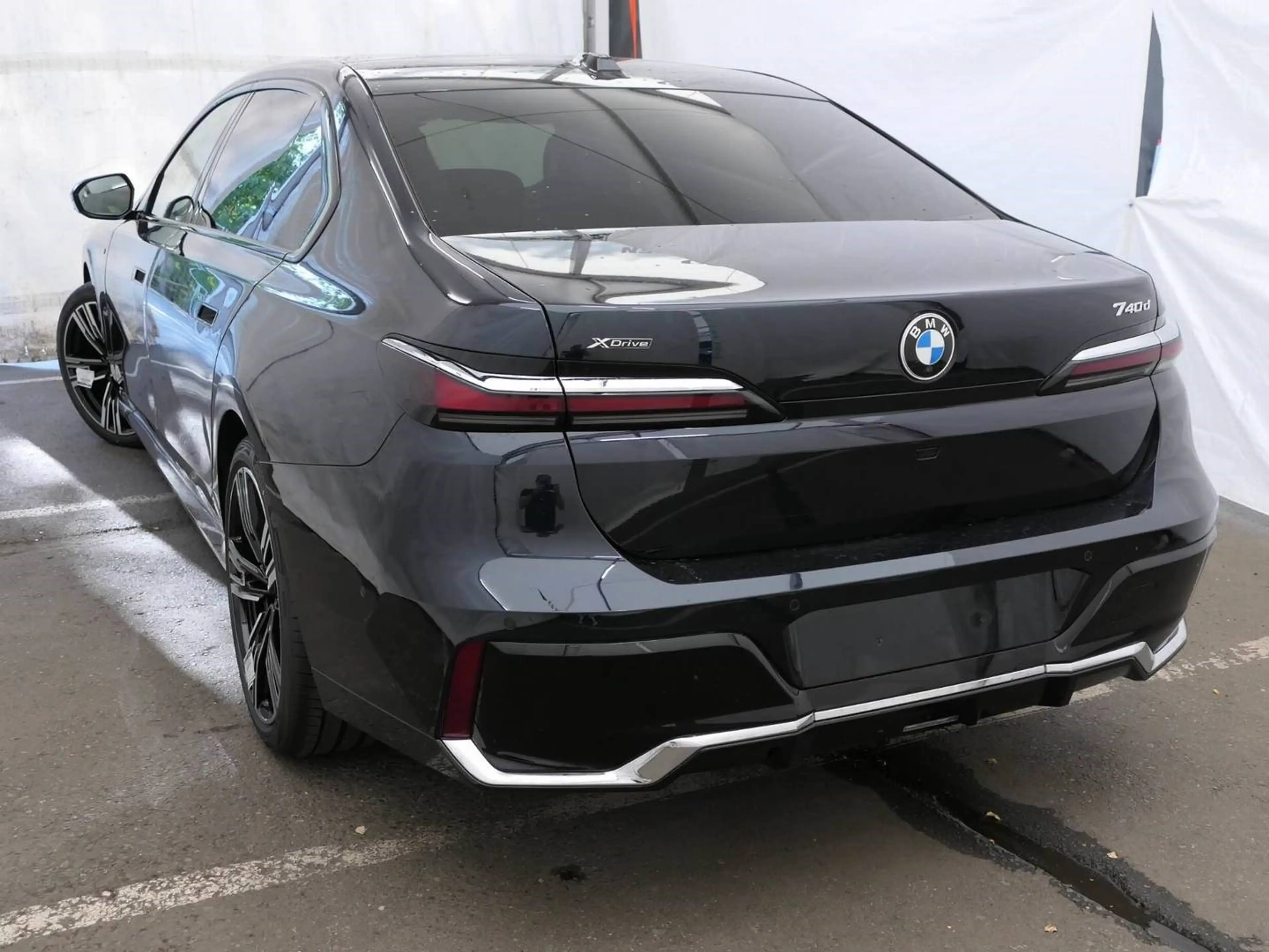 BMW 740 d xDrive Limo M Sport || AHK Pano Stndhzg — photo 13