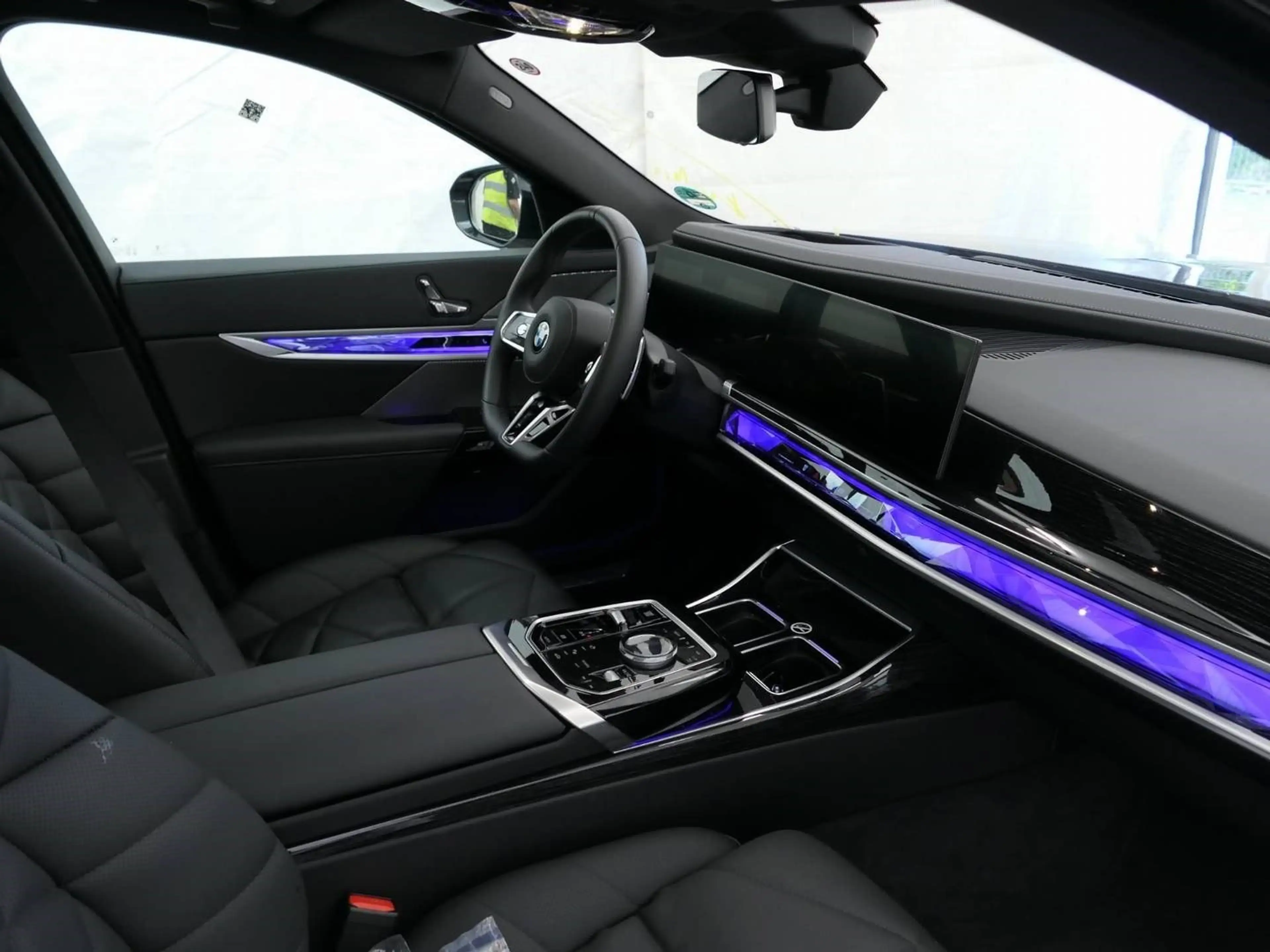 BMW 740 d xDrive Limo M Sport || AHK Pano Stndhzg — photo 5