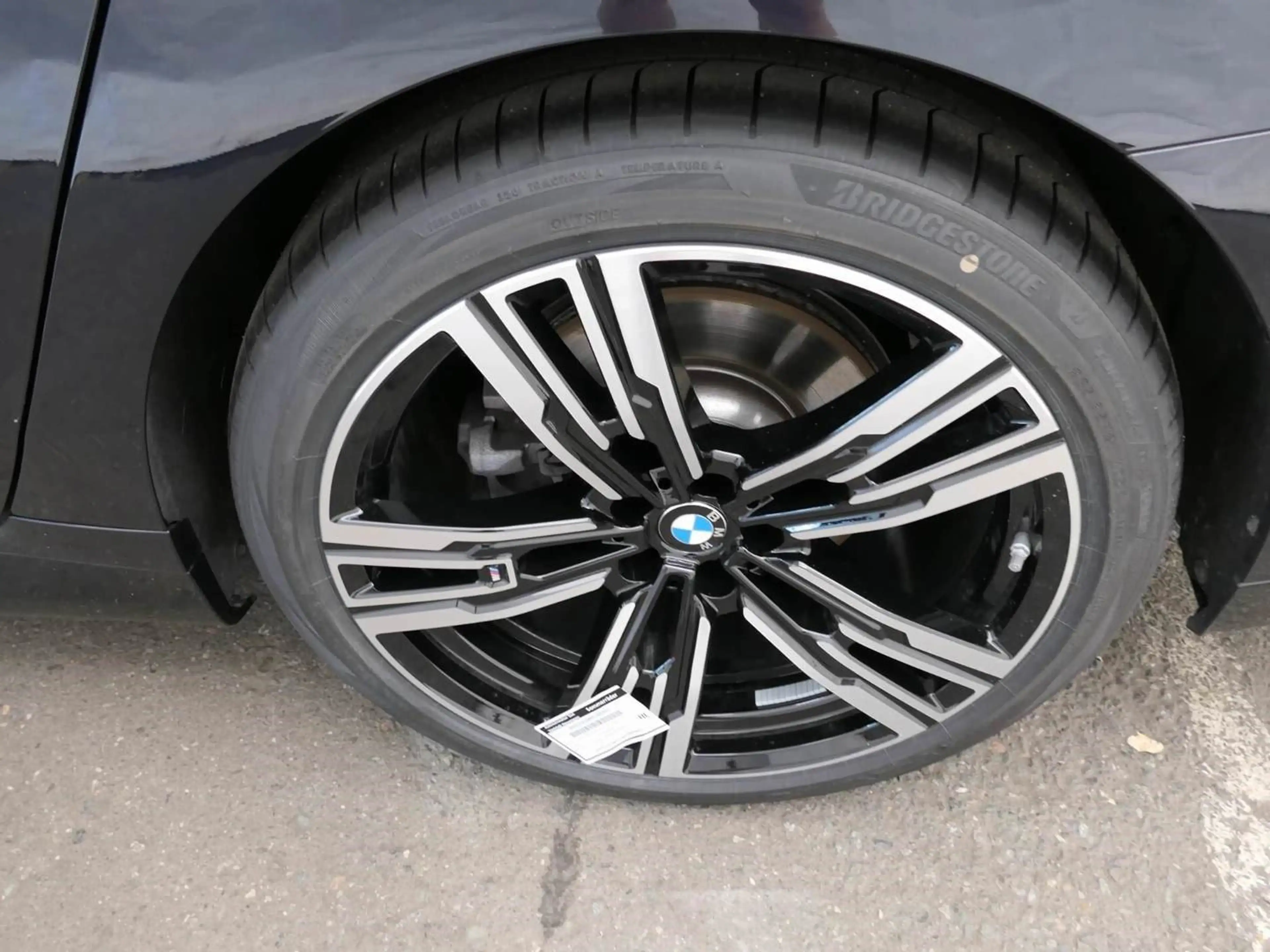 BMW 740 d xDrive Limo M Sport || AHK Pano Stndhzg — photo 14