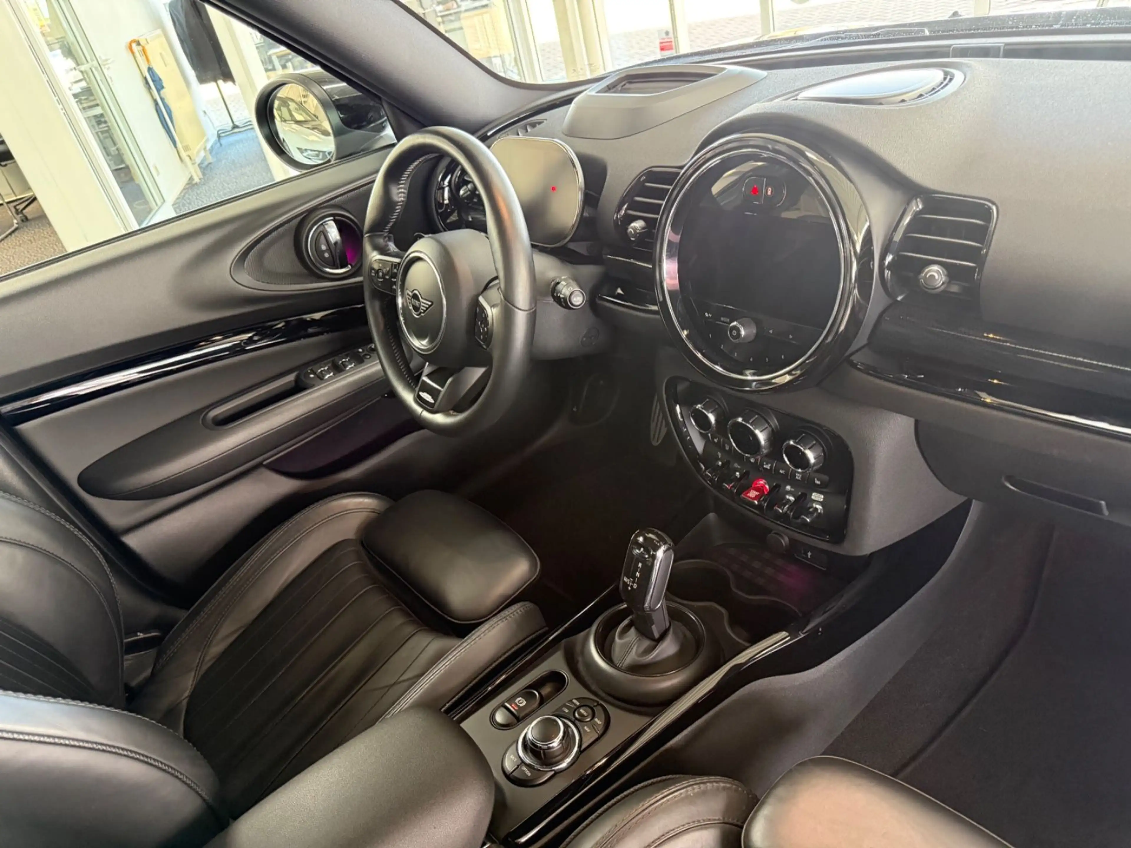 MINI John Cooper Works Clubman ALL4 HUD/CAM/PANO — photo 8