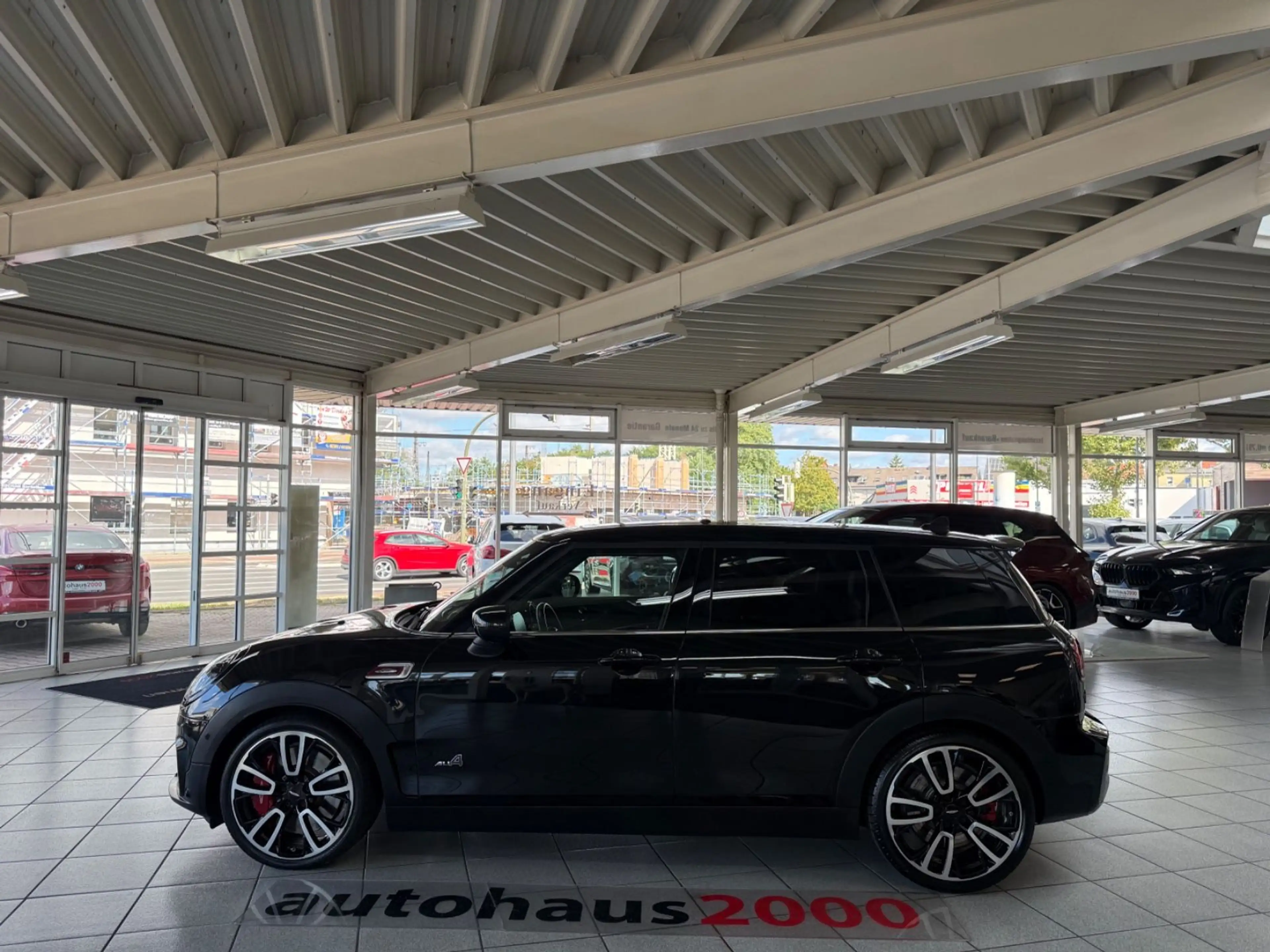 MINI John Cooper Works Clubman ALL4 HUD/CAM/PANO — photo 5