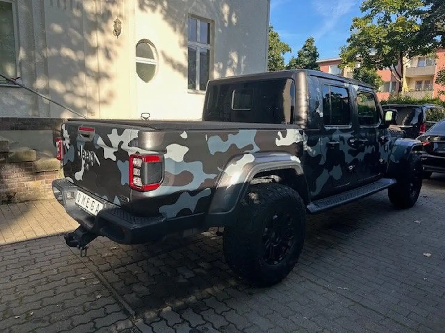 Jeep Gladiator GLADIATOR LAUNCH EDITION 4WD ROLL COVER|KAMERA Grau - 2
