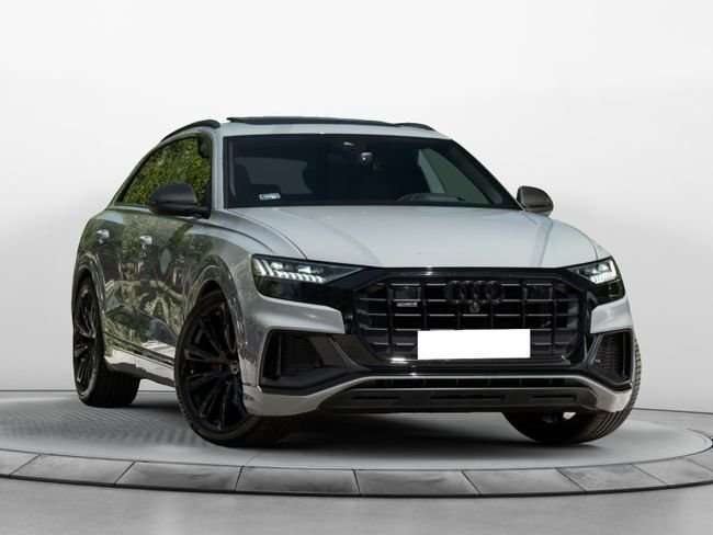 Audi Q8 S Line - foto 1