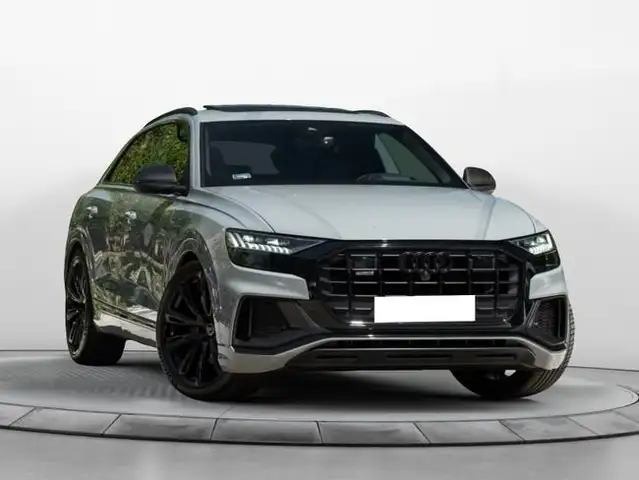Audi Q8 S Line