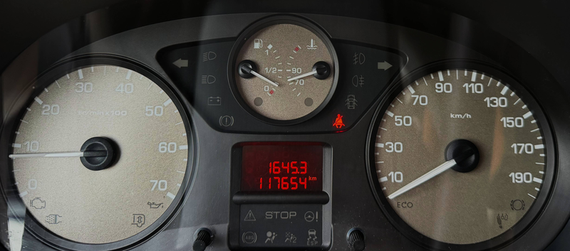 Peugeot Partner Partner Tepee 1.6 HDi 75 CV Multispace 5 PLACES PREMIER PROPRIETAIRE GARANTIE 1 AN AIRCO 117.000 KM !!!! — photo 8