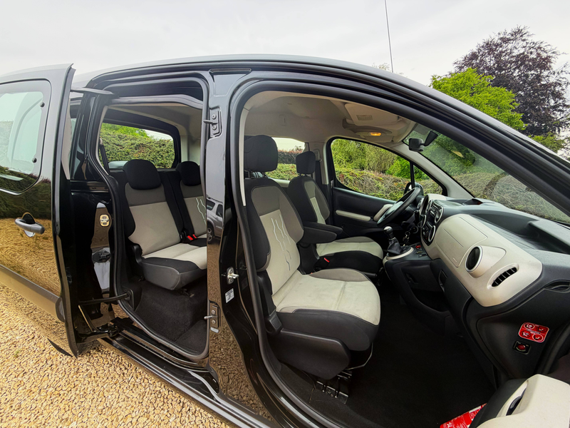 Peugeot Partner Partner Tepee 1.6 HDi 75 CV Multispace 5 PLACES PREMIER PROPRIETAIRE GARANTIE 1 AN AIRCO 117.000 KM !!!! — photo 12