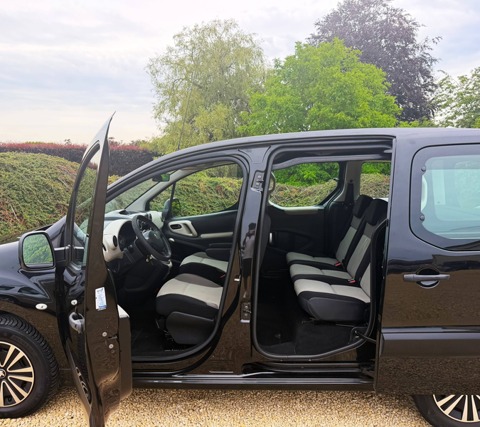 Peugeot Partner Partner Tepee 1.6 HDi 75 CV Multispace 5 PLACES PREMIER PROPRIETAIRE GARANTIE 1 AN AIRCO 117.000 KM !!!! — photo 14