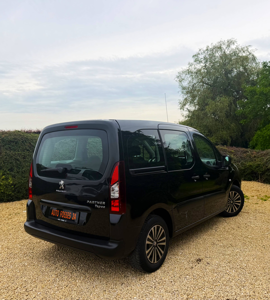 Peugeot Partner Partner Tepee 1.6 HDi 75 CV Multispace 5 PLACES PREMIER PROPRIETAIRE GARANTIE 1 AN AIRCO 117.000 KM !!!! — photo 5