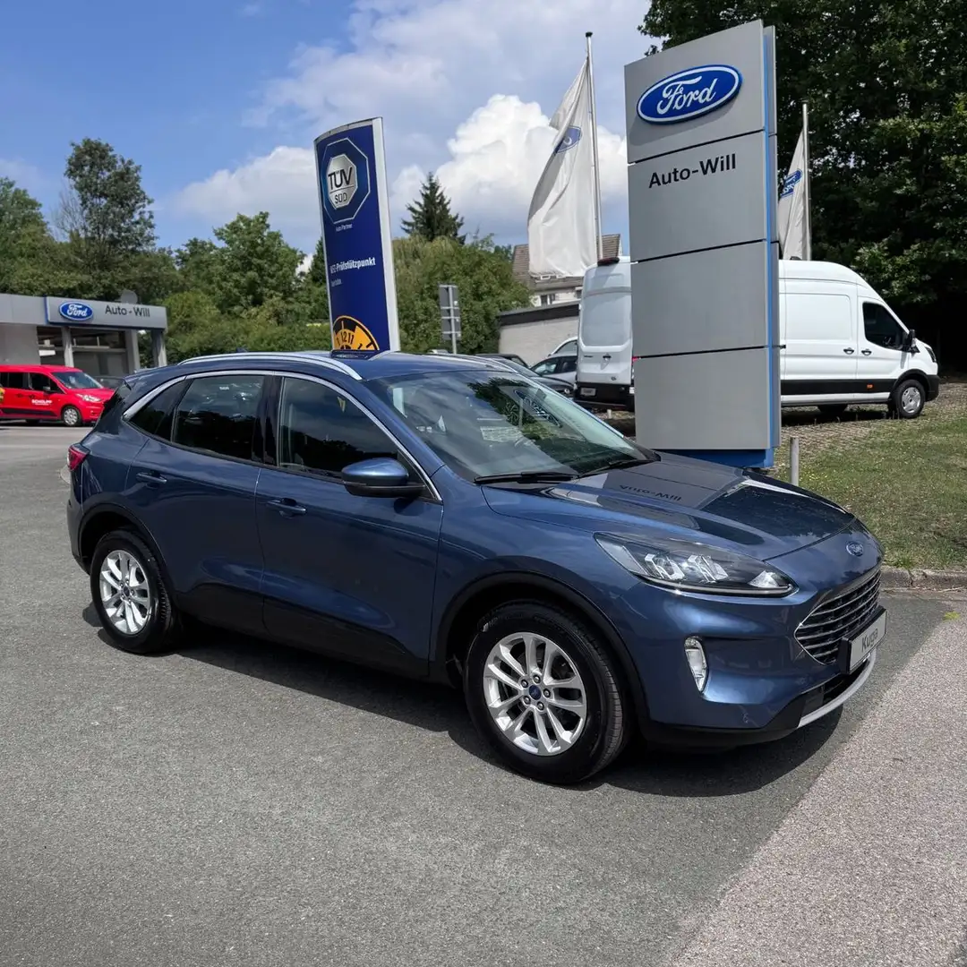 Ford Kuga Titanium Blau - 1