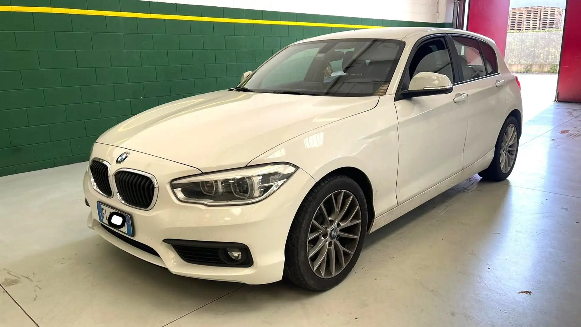 BMW 118 118d 5p. Urban - SPLENDIDA - TAGLIANDATA Bianco - 1