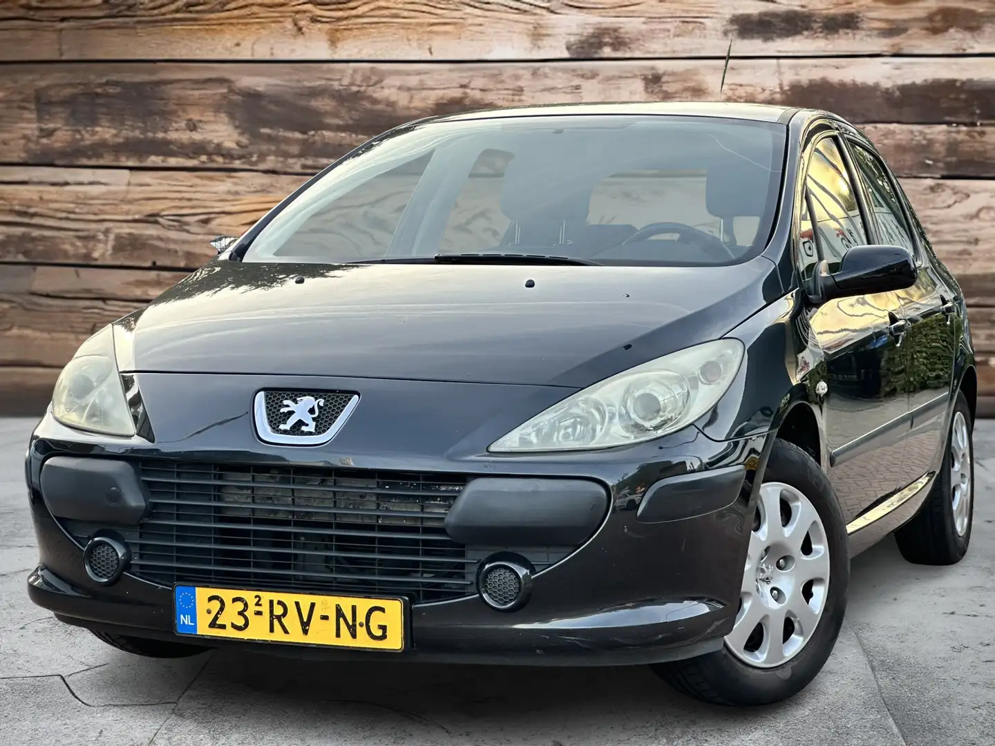 Peugeot 307 1.4-16V XR | Koude Airco | Zeer netjes | Nieuw APK Zwart - 1