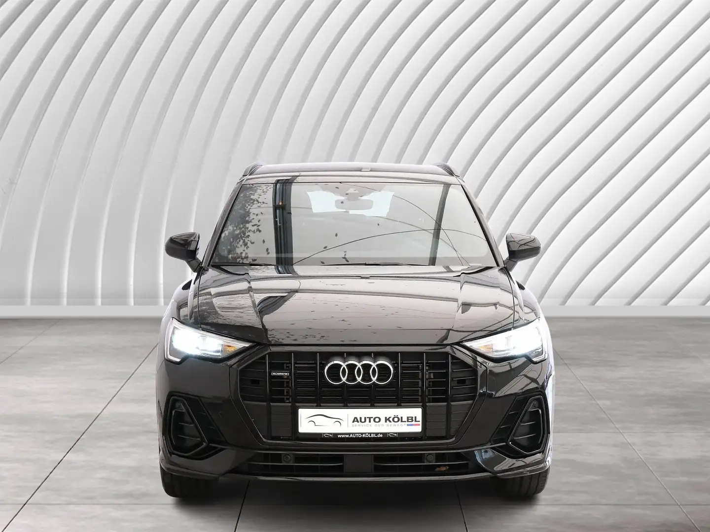Audi Q3 40 TFSI quattro S line ACC RFK NAVI LED DAB Schwarz - 2