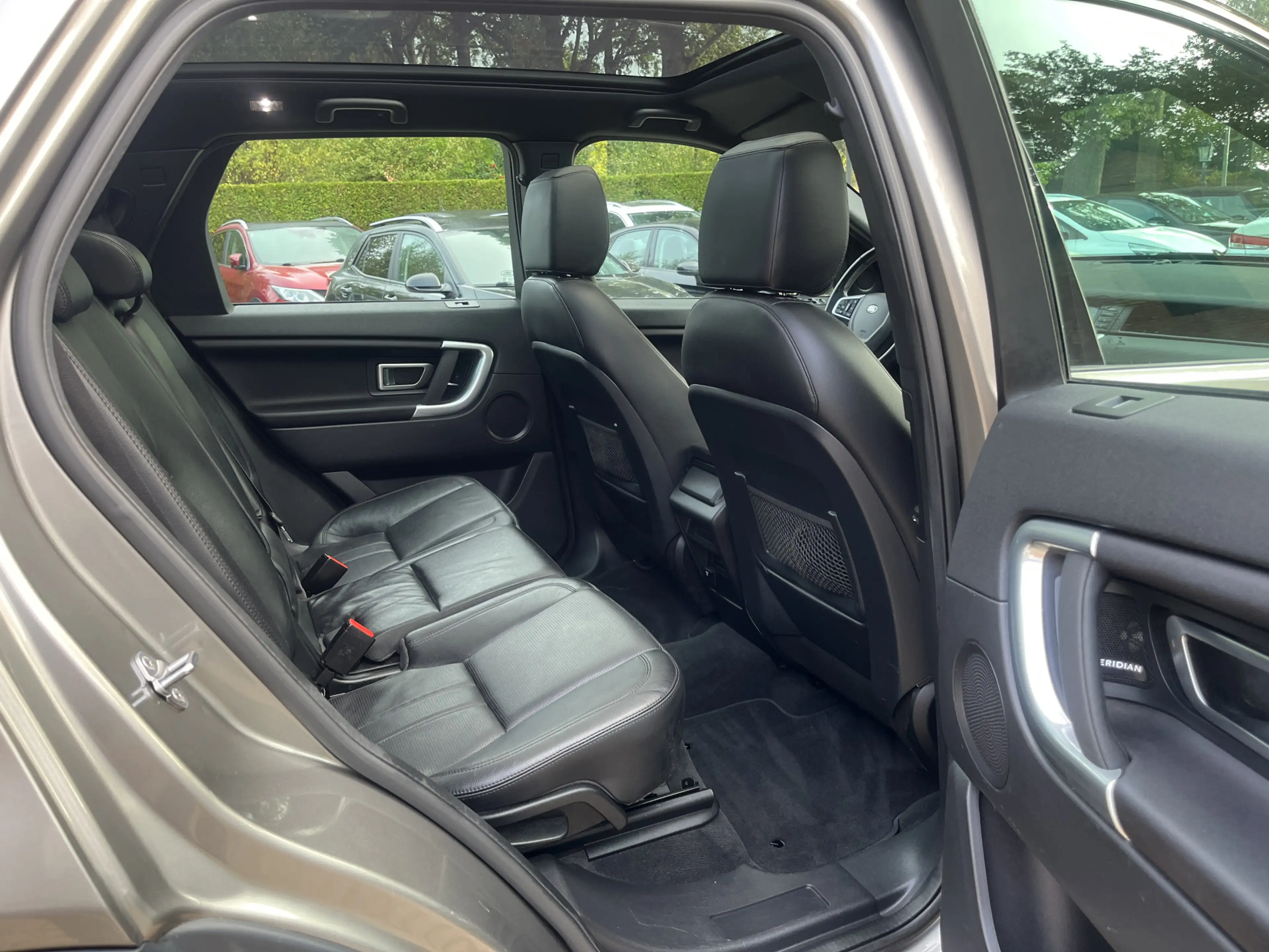 Land Rover Discovery Sport 2.0 TD4 HSE Luxury Panodak Leer — photo 9