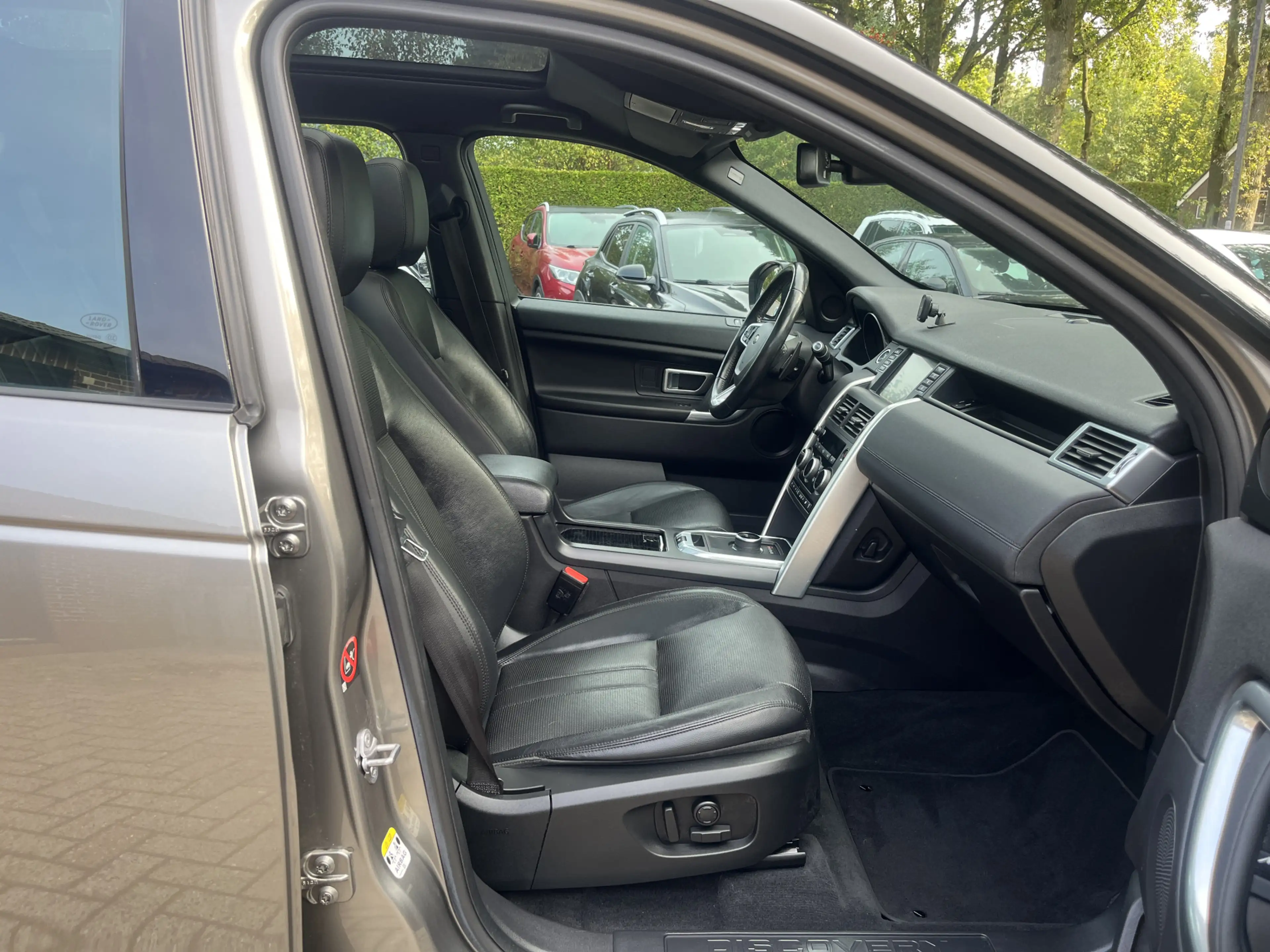 Land Rover Discovery Sport 2.0 TD4 HSE Luxury Panodak Leer — photo 10