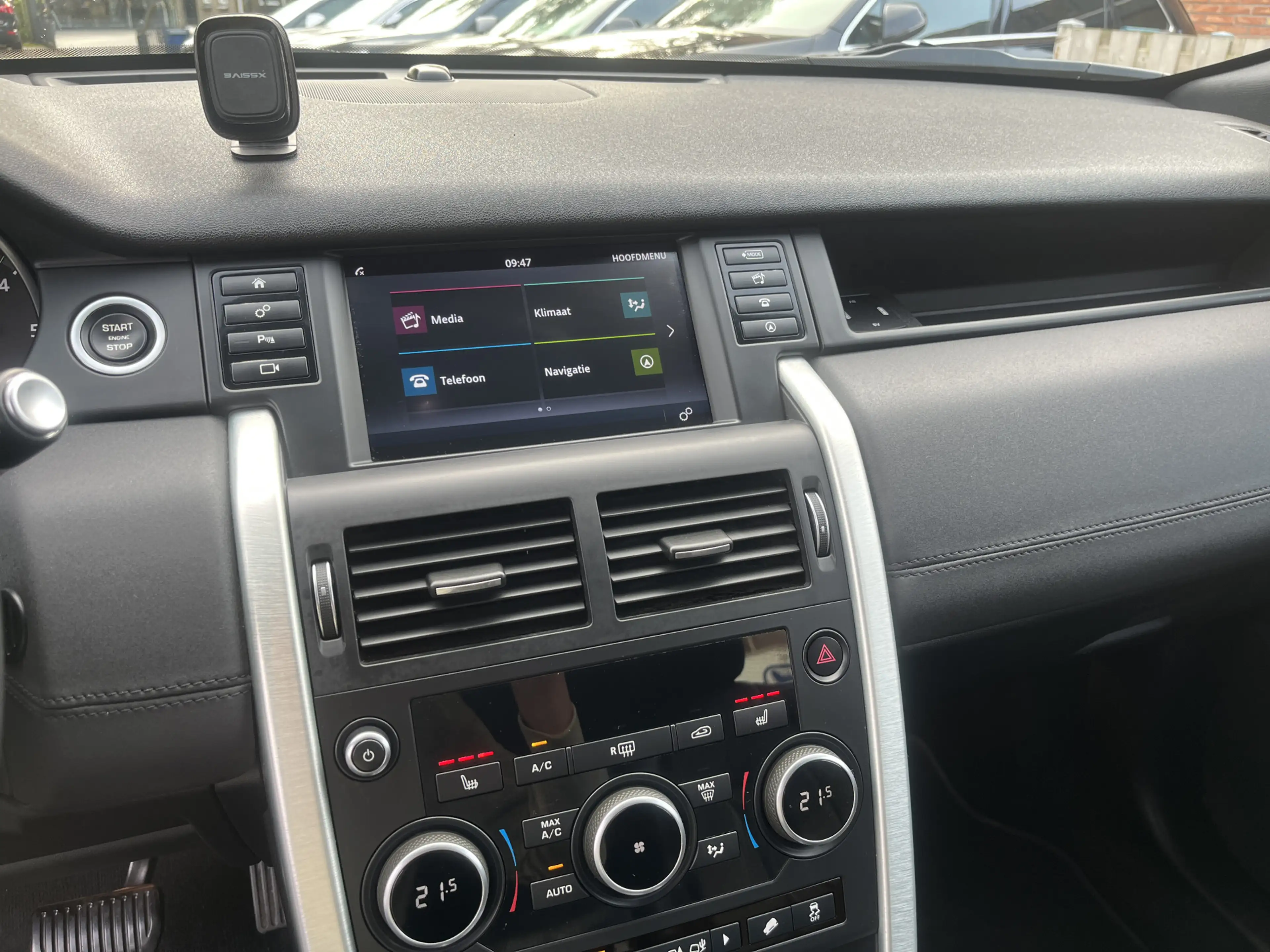 Land Rover Discovery Sport 2.0 TD4 HSE Luxury Panodak Leer — photo 15