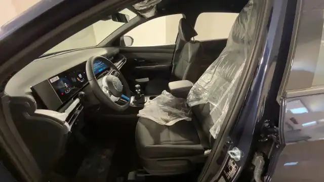 Hyundai Tucson view 2